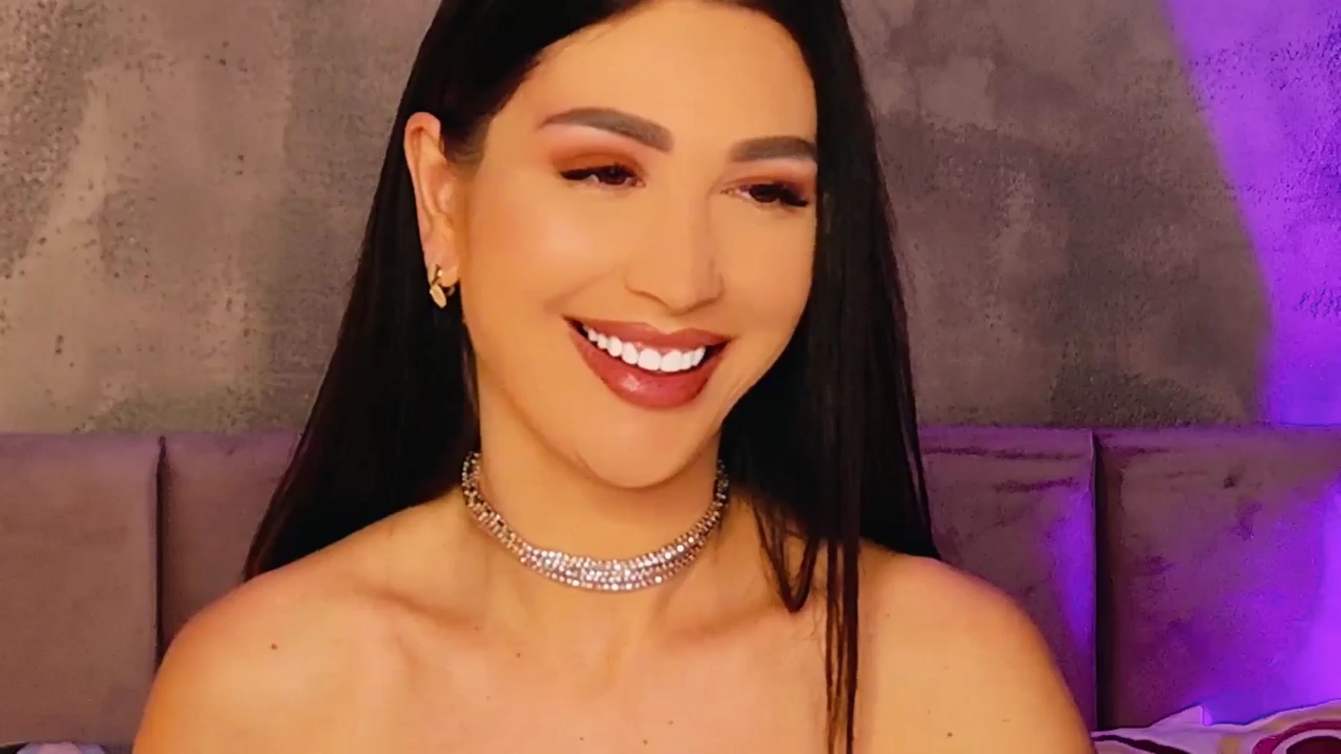 Gallery image thumbnail from AllisonDesire's myfreecams stream on, 03/23/2025, 22:21 image 19 of 20