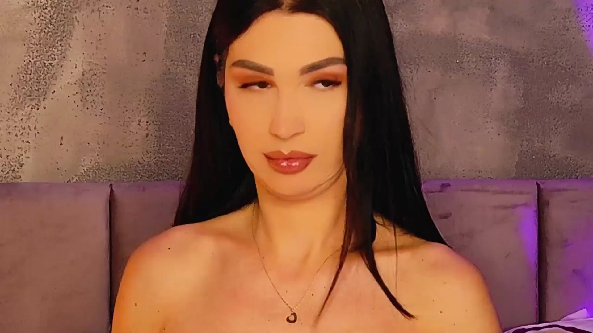 Gallery image thumbnail from AllisonDesire's myfreecams stream on, 03/24/2025, 21:39 image 4 of 20