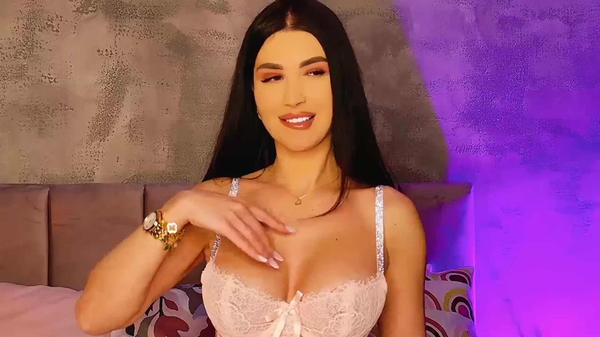 Gallery image thumbnail from AllisonDesire's myfreecams stream on, 04/13/2025, 18:58 image 19 of 20