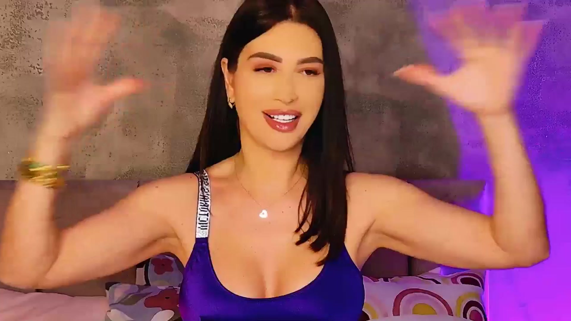 Gallery image thumbnail from AllisonDesire's myfreecams stream on, 04/16/2025, 17:52 image 20 of 20