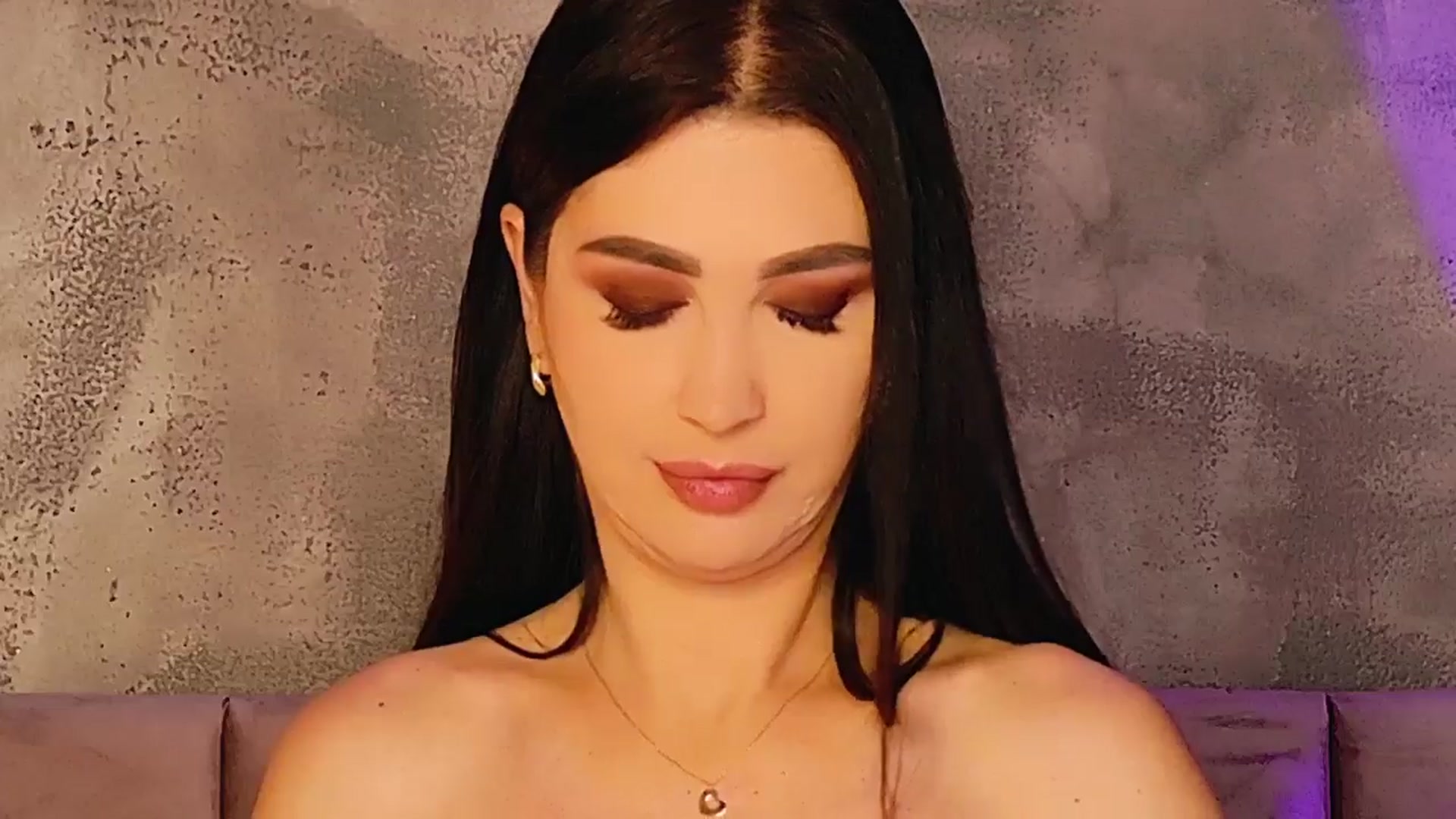 Gallery image thumbnail from AllisonDesire's myfreecams stream on, 04/20/2025, 18:06 image 4 of 20