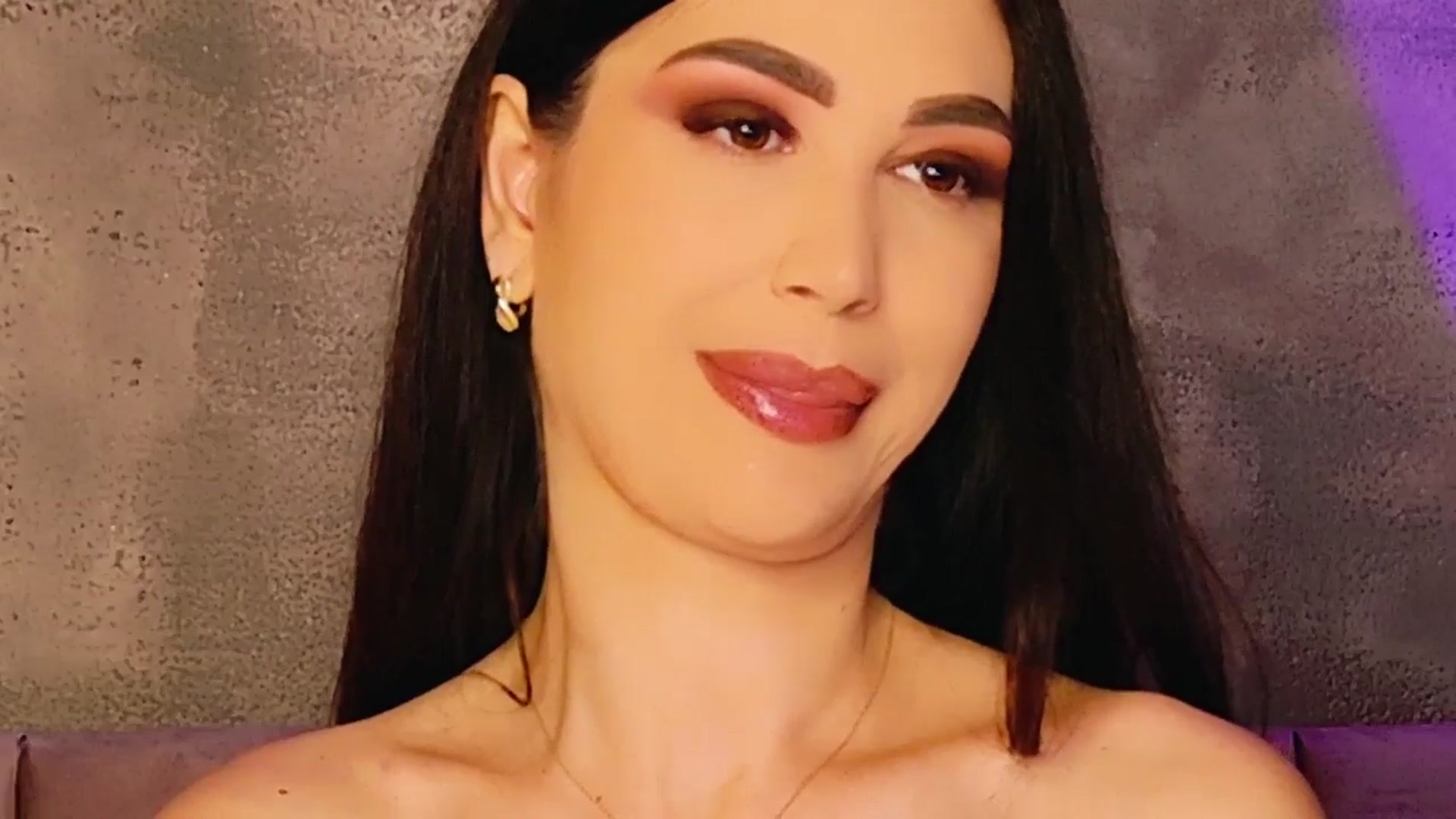 Gallery image thumbnail from AllisonDesire's myfreecams stream on, 04/22/2025, 17:48 image 11 of 20