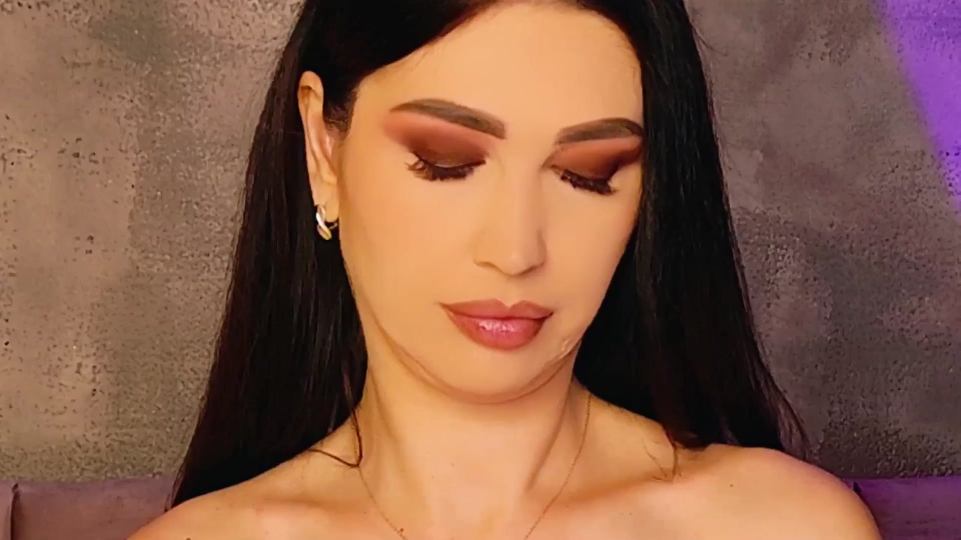 Gallery image thumbnail from AllisonDesire's myfreecams stream on, 04/22/2025, 17:48 image 10 of 20