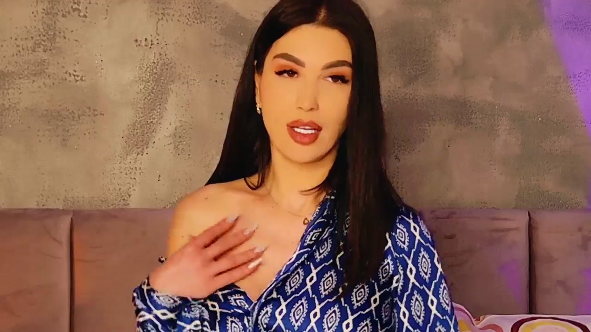 Gallery image thumbnail from AllisonDesire's myfreecams stream on, 04/26/2025, 18:31 image 17 of 20