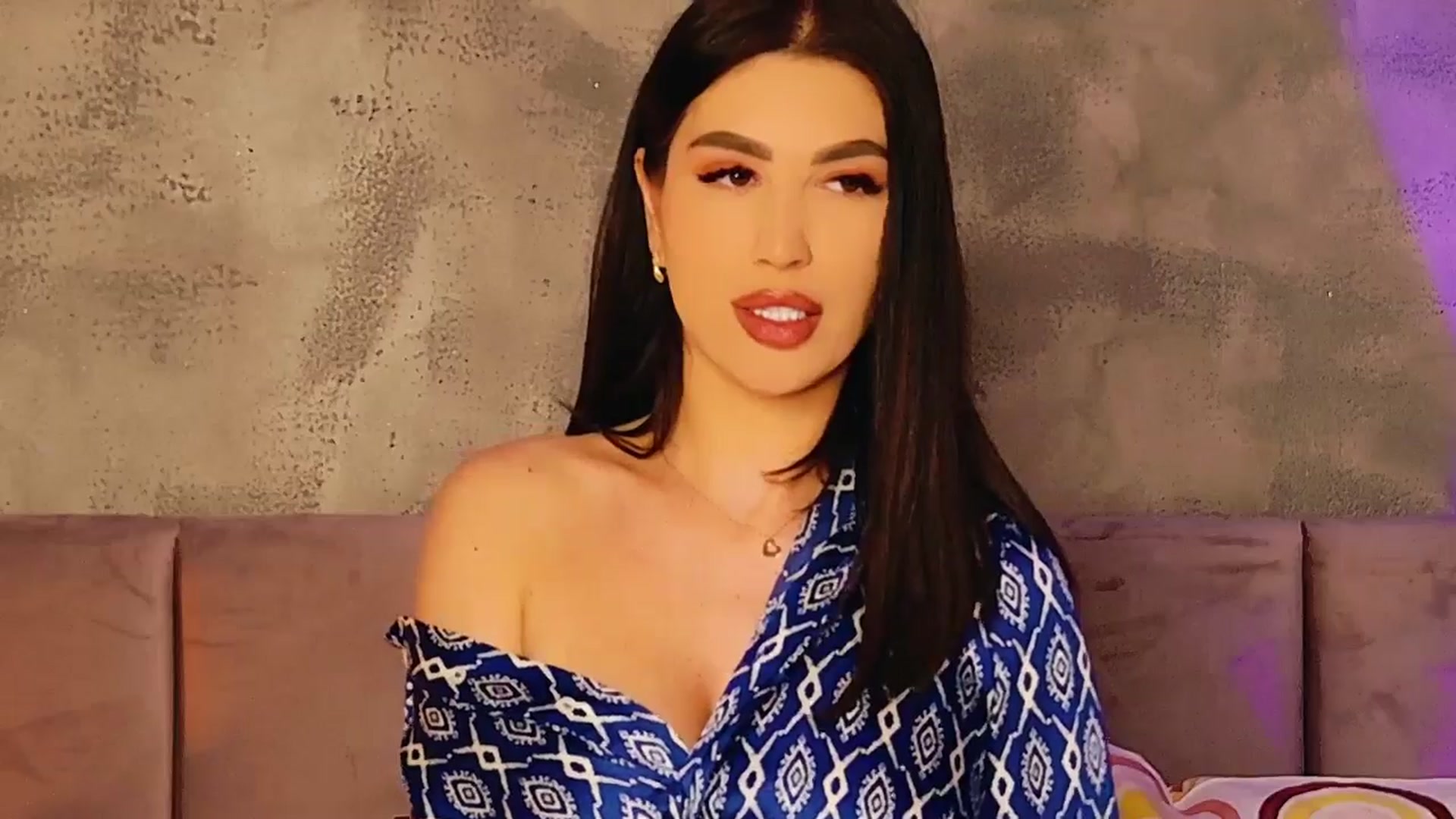 Gallery image thumbnail from AllisonDesire's myfreecams stream on, 04/26/2025, 18:31 image 18 of 20