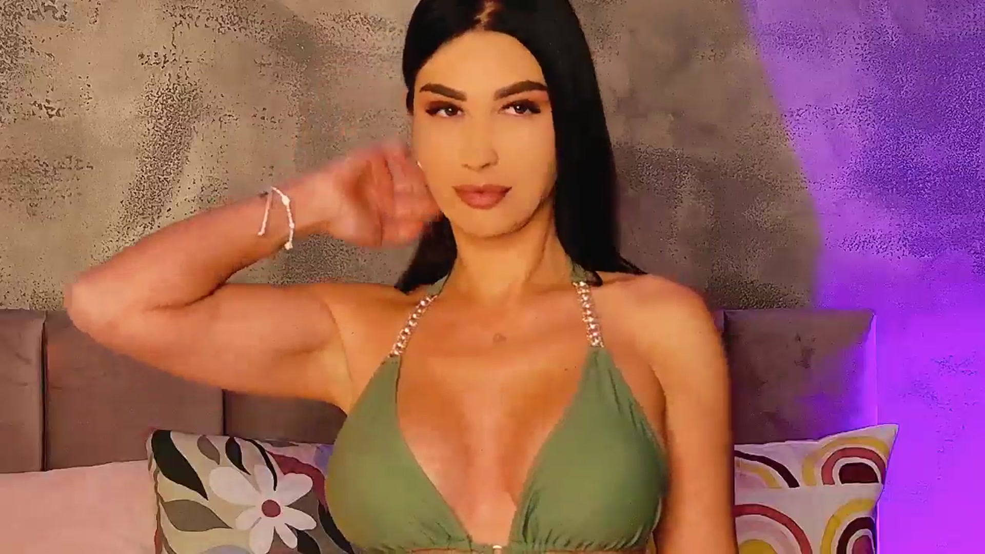 Gallery image thumbnail from AllisonDesire's myfreecams stream on, 05/12/2025, 19:27 image 19 of 20