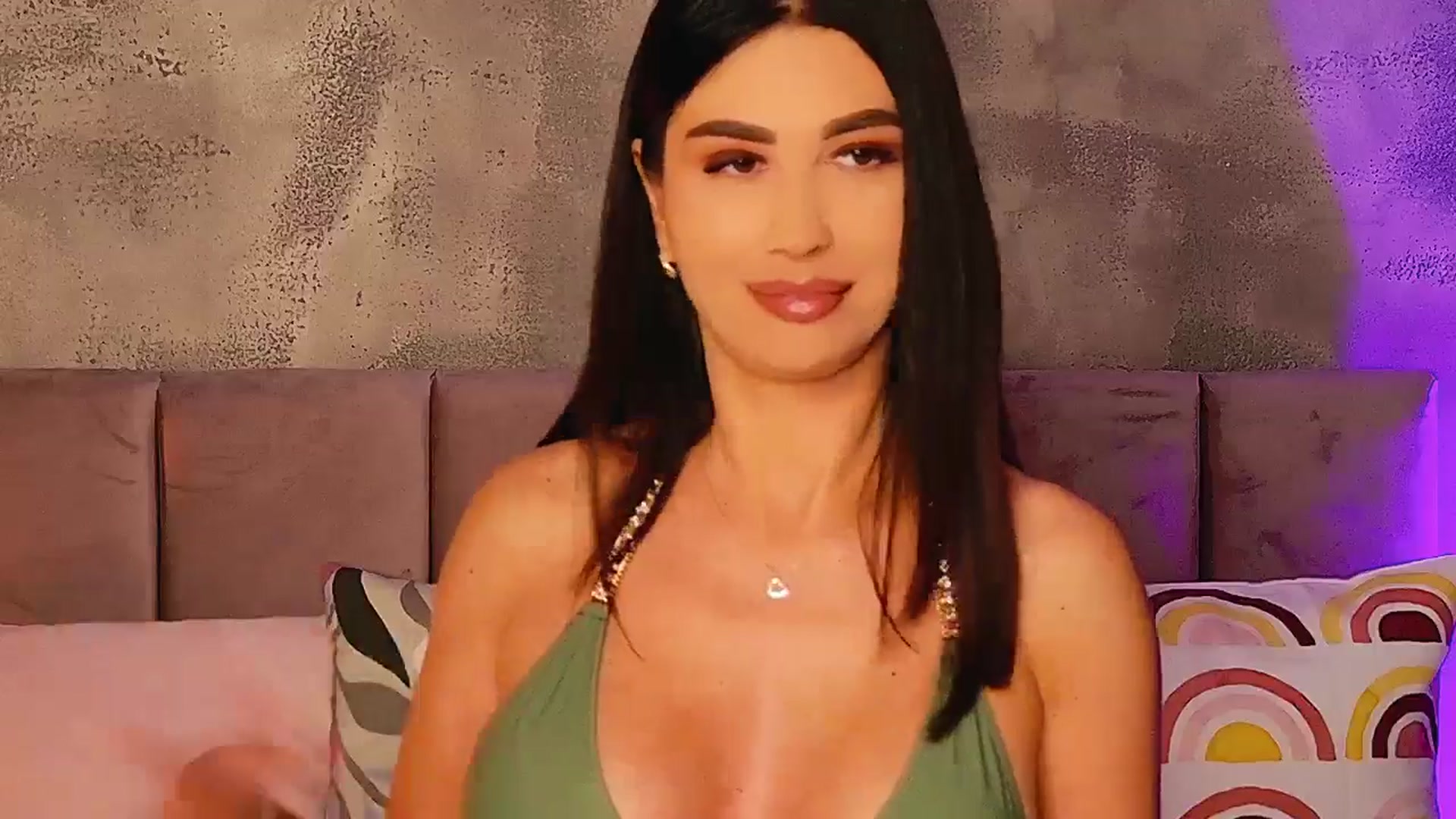 Gallery image thumbnail from AllisonDesire's myfreecams stream on, 05/12/2025, 20:32 image 13 of 20