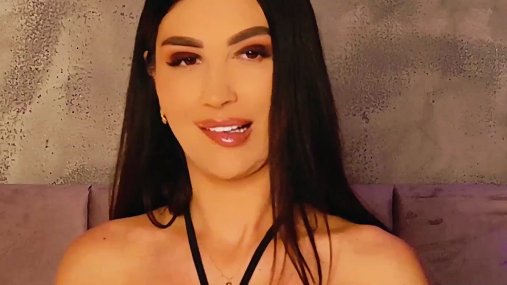 Gallery image thumbnail from AllisonDesire's myfreecams stream on, 05/13/2025, 18:36 image 20 of 20