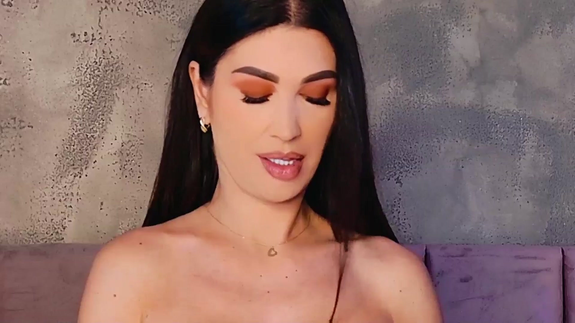 Gallery image thumbnail from AllisonDesire's myfreecams stream on, 06/16/2025, 10:07 image 7 of 20