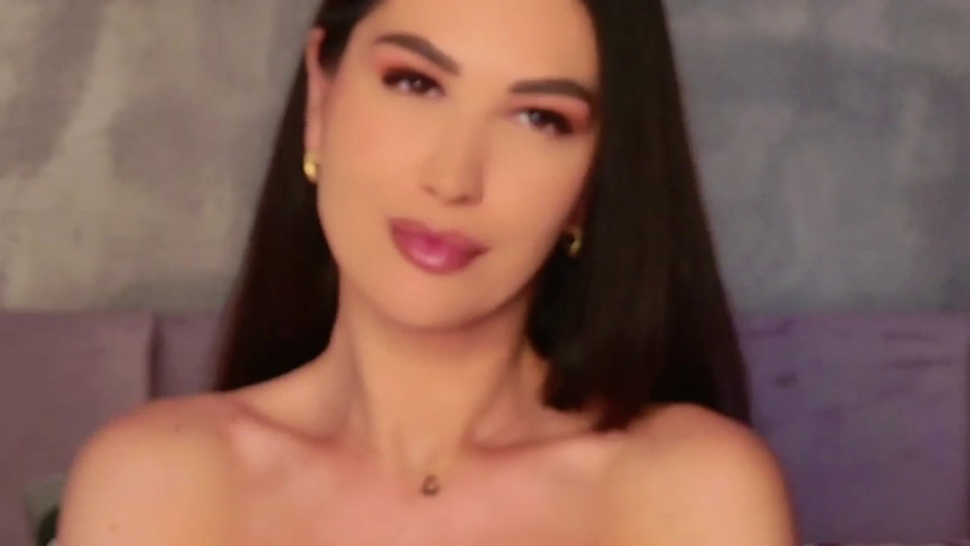 Gallery image thumbnail from AllisonDesire's myfreecams stream on, 06/23/2025, 08:13 image 19 of 20