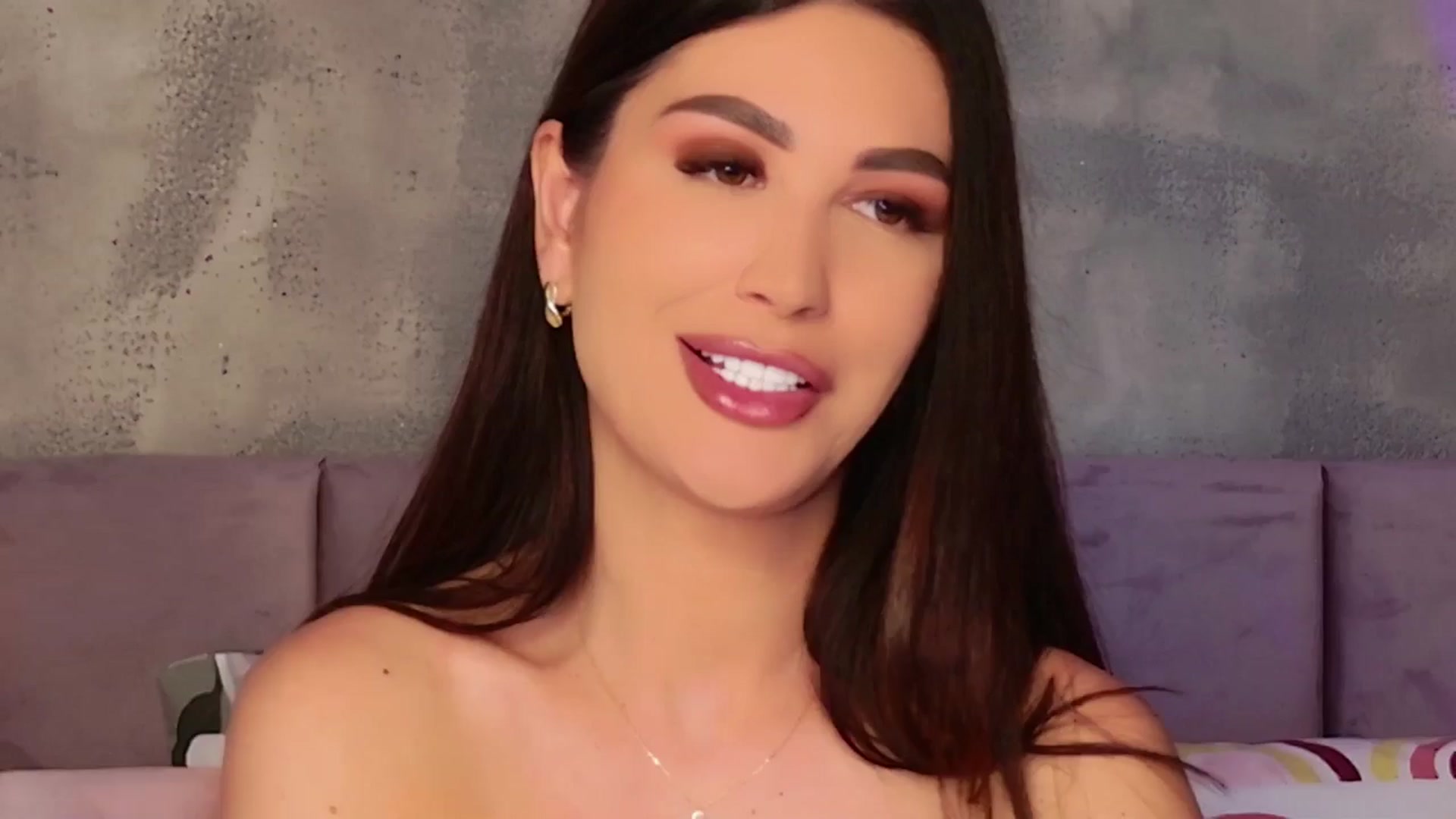 Gallery image thumbnail from AllisonDesire's myfreecams stream on, 06/23/2025, 09:07 image 1 of 20