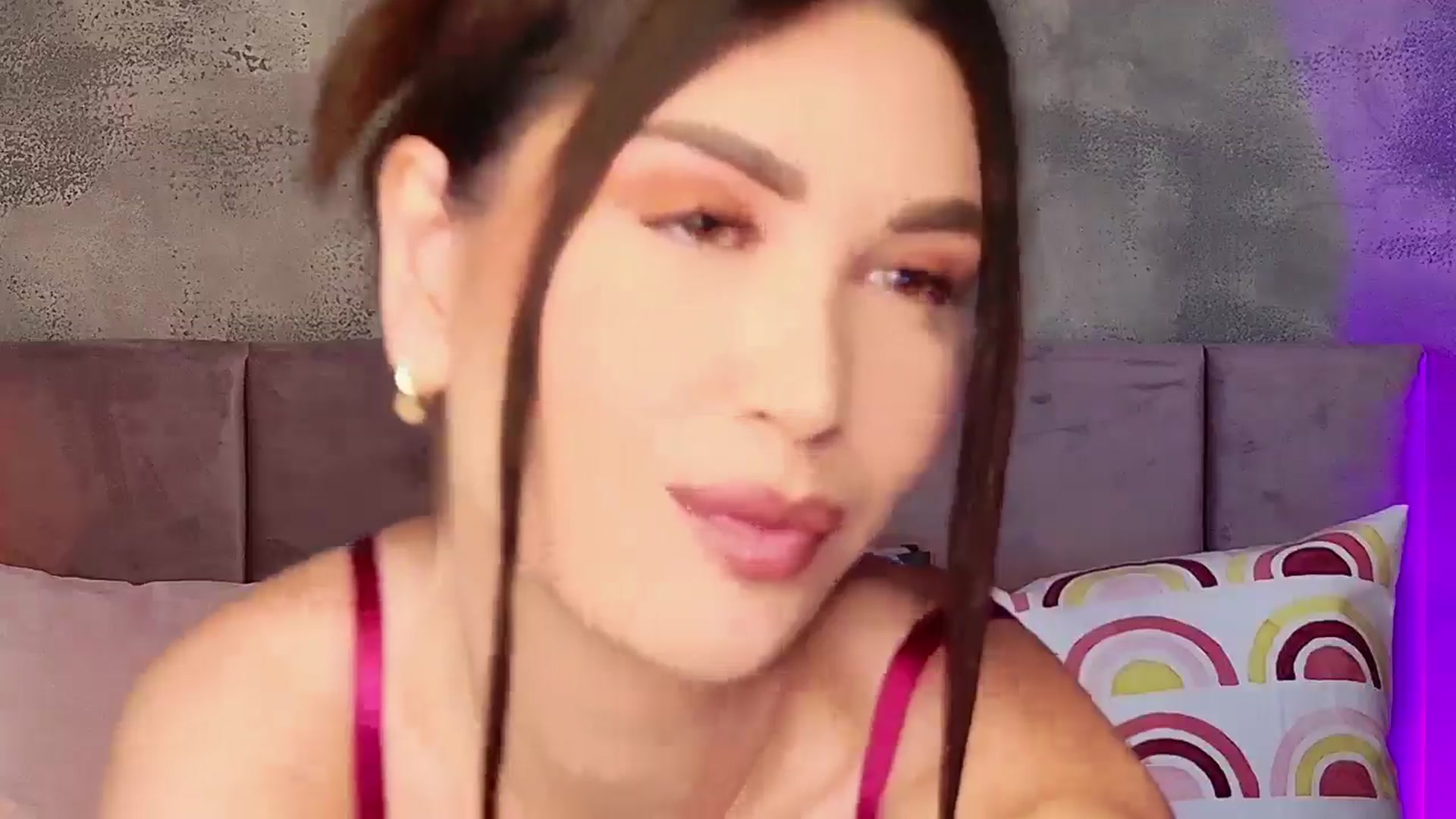 Gallery image thumbnail from AllisonDesire's myfreecams stream on, 06/25/2025, 07:41 image 3 of 20
