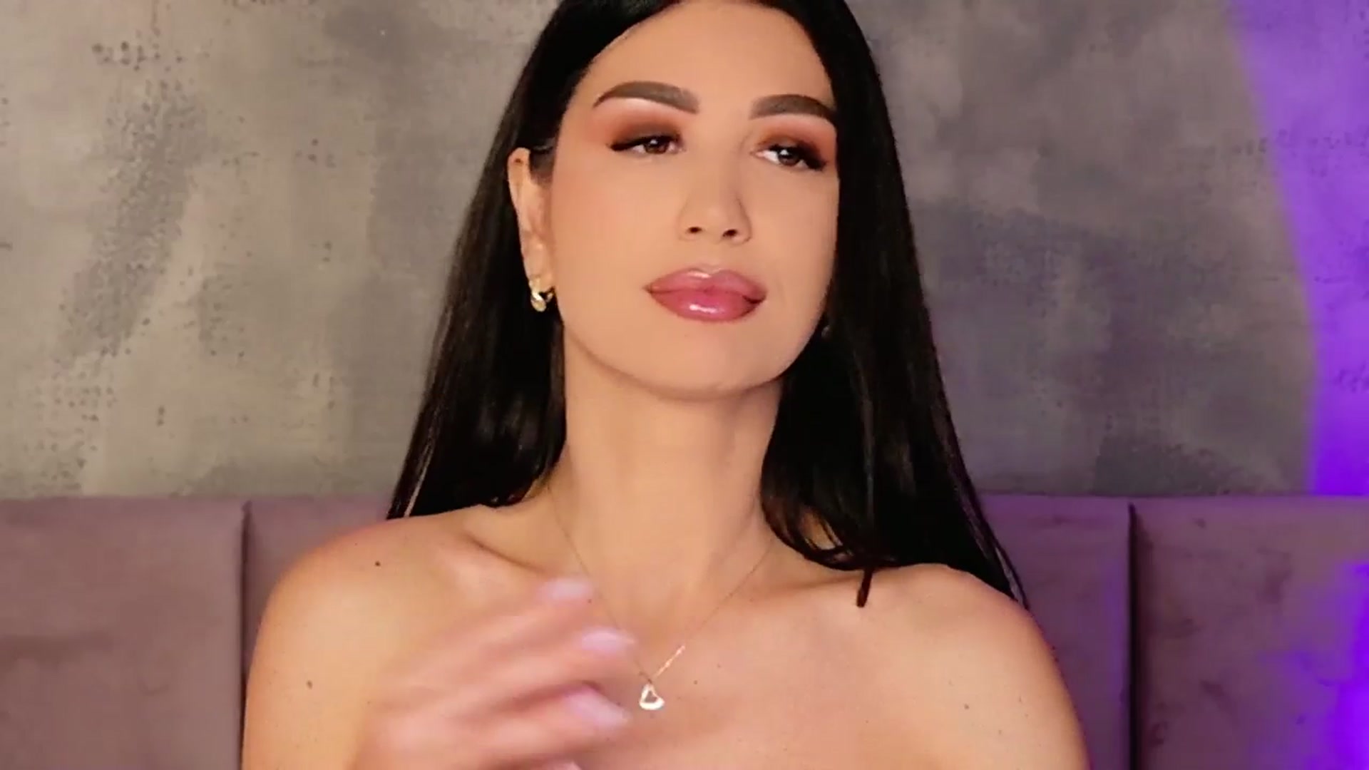 Gallery image thumbnail from AllisonDesire's myfreecams stream on, 07/06/2025, 07:35 image 20 of 20