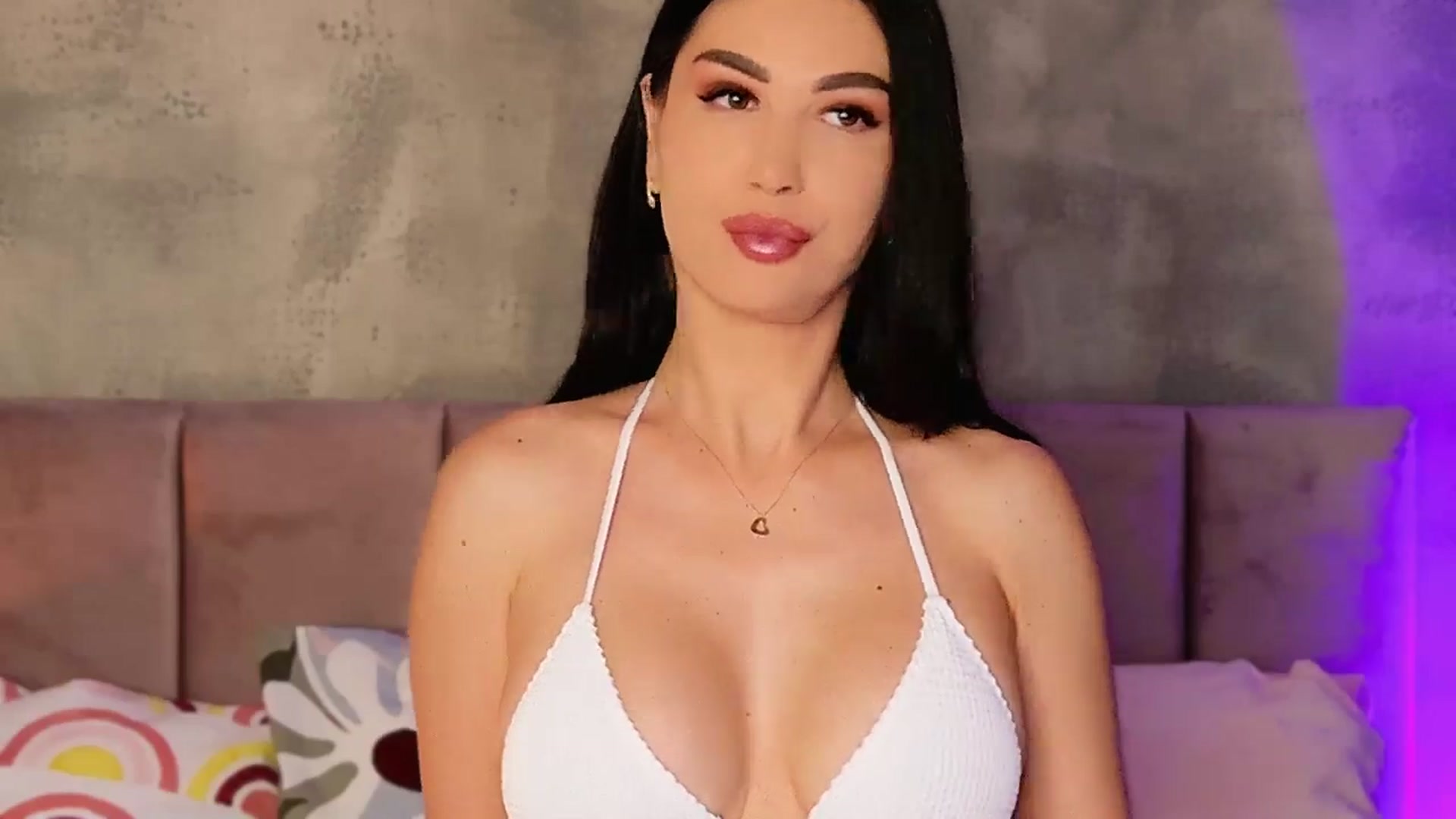 Gallery image thumbnail from AllisonDesire's myfreecams stream on, 07/08/2025, 07:09 image 3 of 20