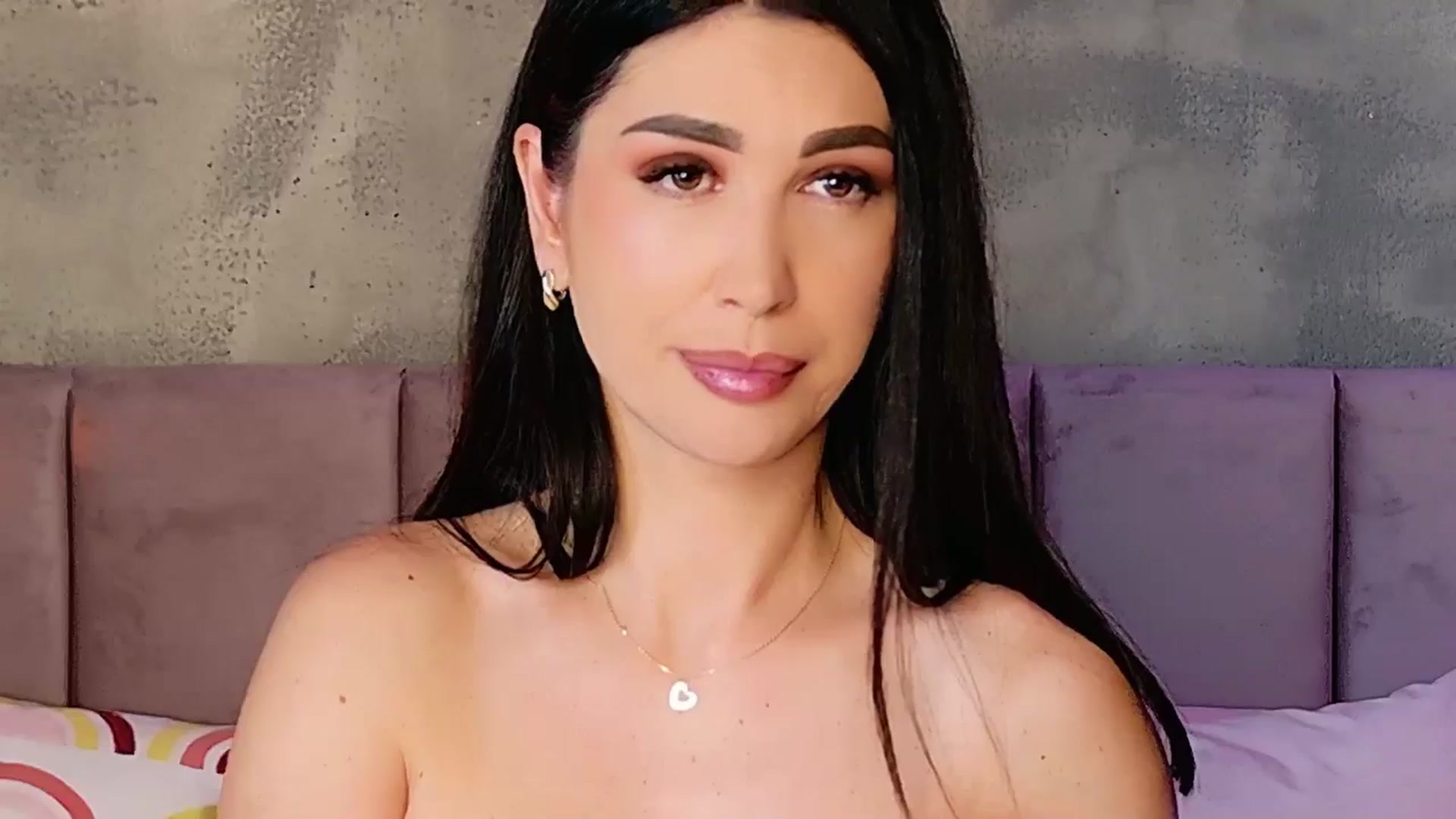 Gallery image thumbnail from AllisonDesire's myfreecams stream on, 07/11/2025, 09:21 image 7 of 20