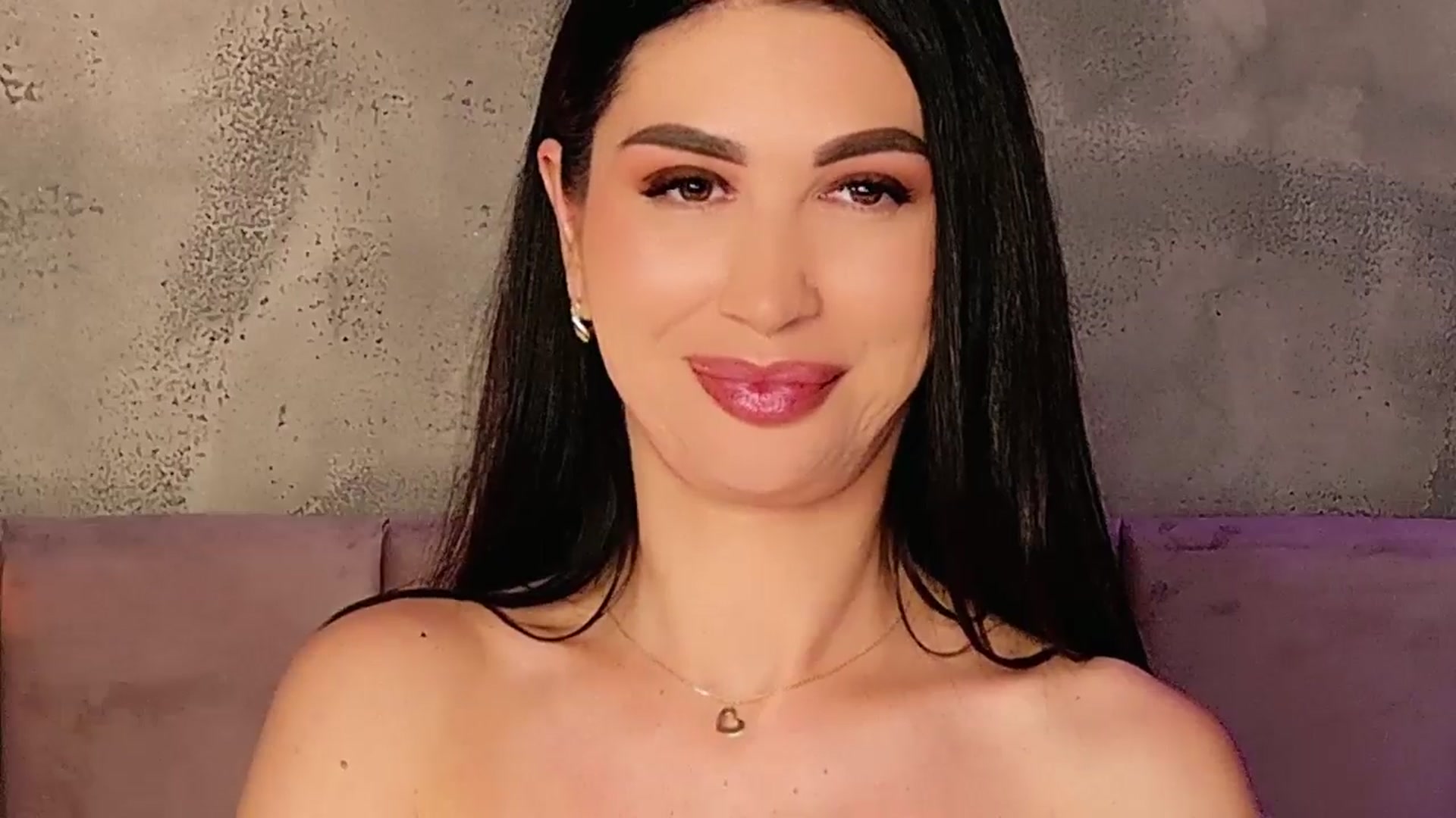 Gallery image thumbnail from AllisonDesire's myfreecams stream on, 07/11/2025, 11:52 image 12 of 20