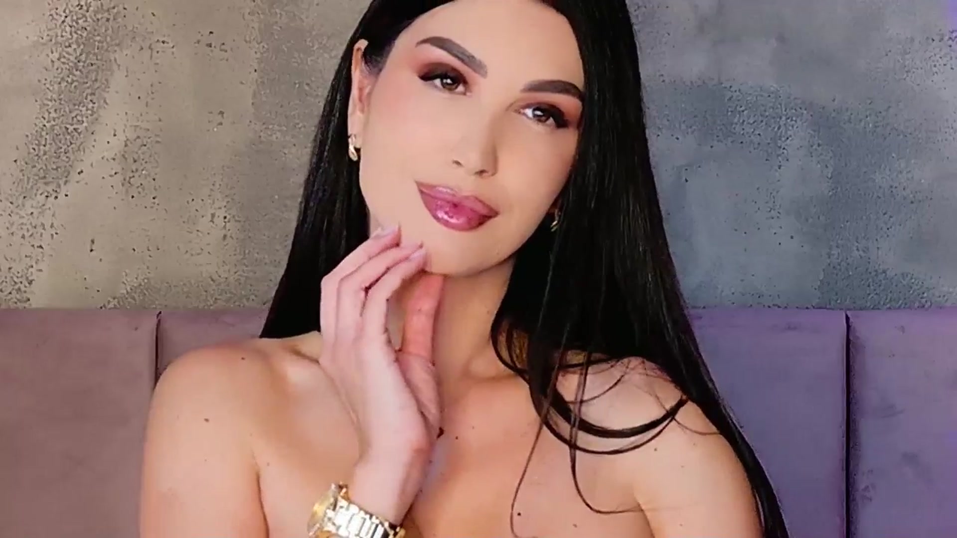 Gallery image thumbnail from AllisonDesire's myfreecams stream on, 07/13/2025, 07:14 image 15 of 20