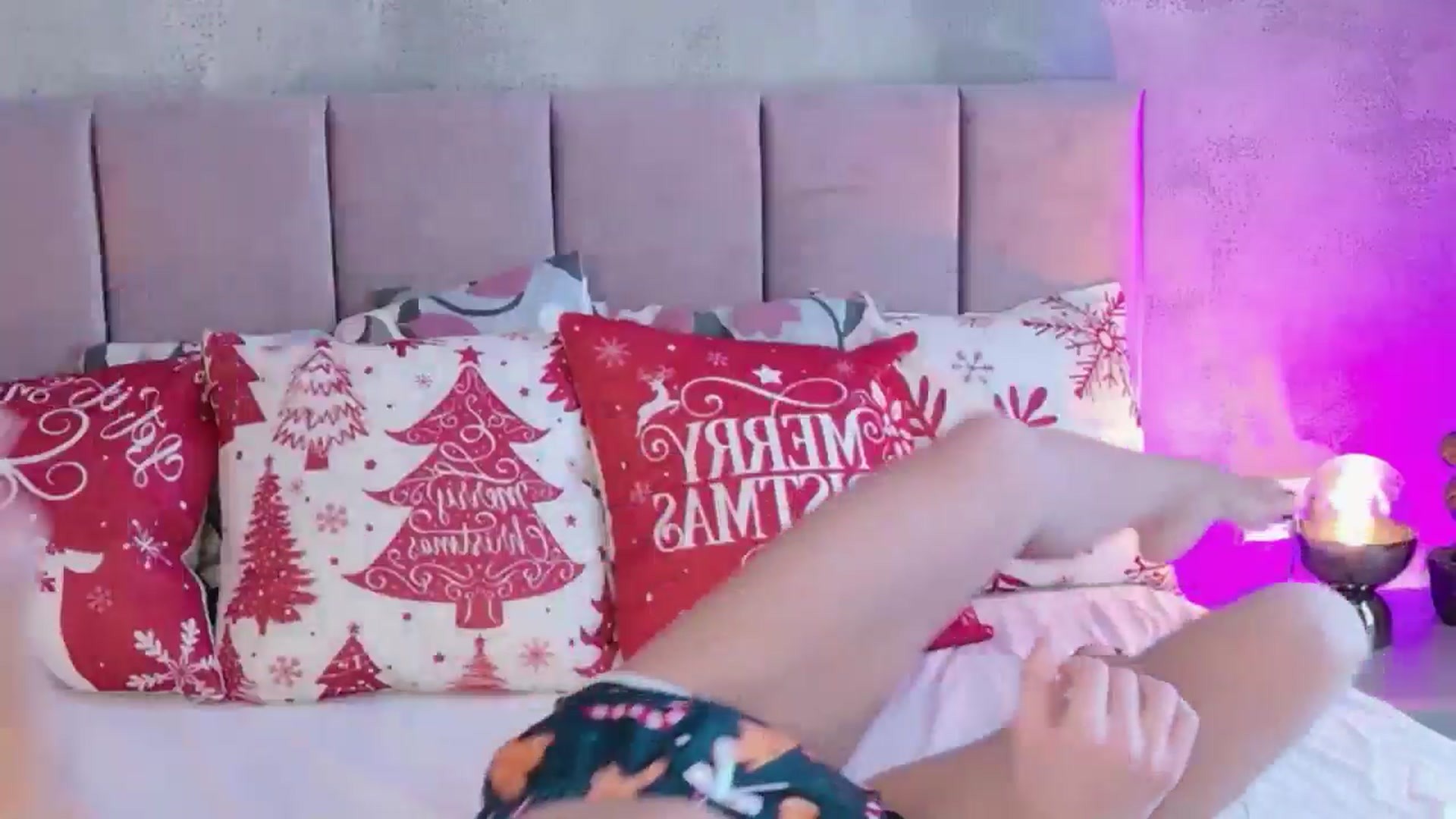 Gallery image thumbnail from AllisonDesire's myfreecams stream on, 12/13/2025, 12:15 image 7 of 20