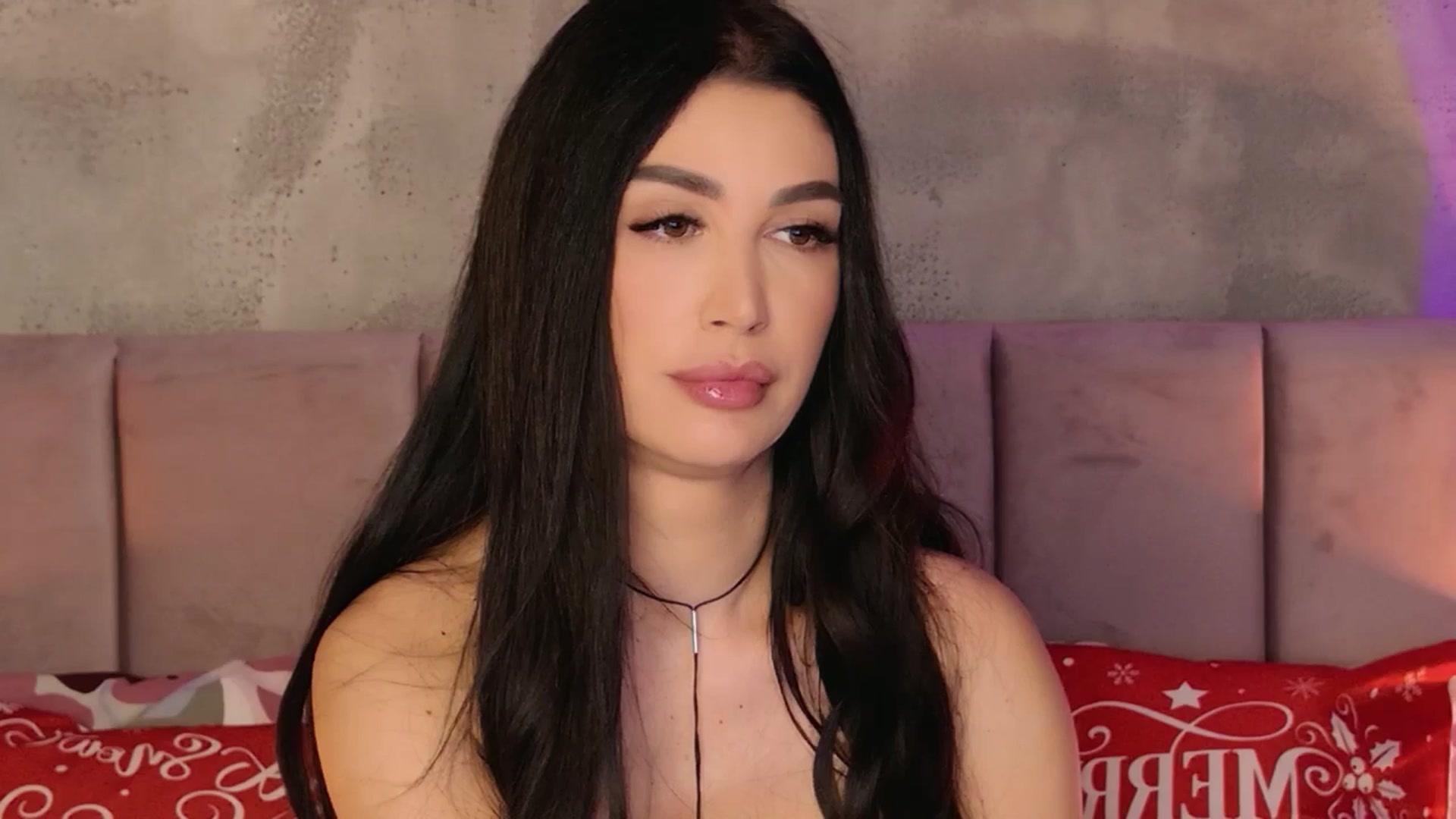 Gallery image thumbnail from AllisonDesire's myfreecams stream on, 12/18/2025, 13:06 image 10 of 20