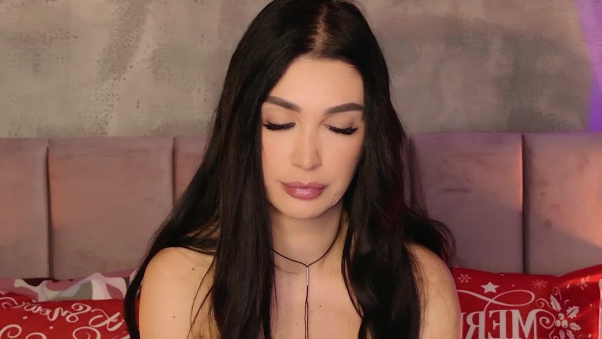 Gallery image thumbnail from AllisonDesire's myfreecams stream on, 12/18/2025, 13:06 image 2 of 20
