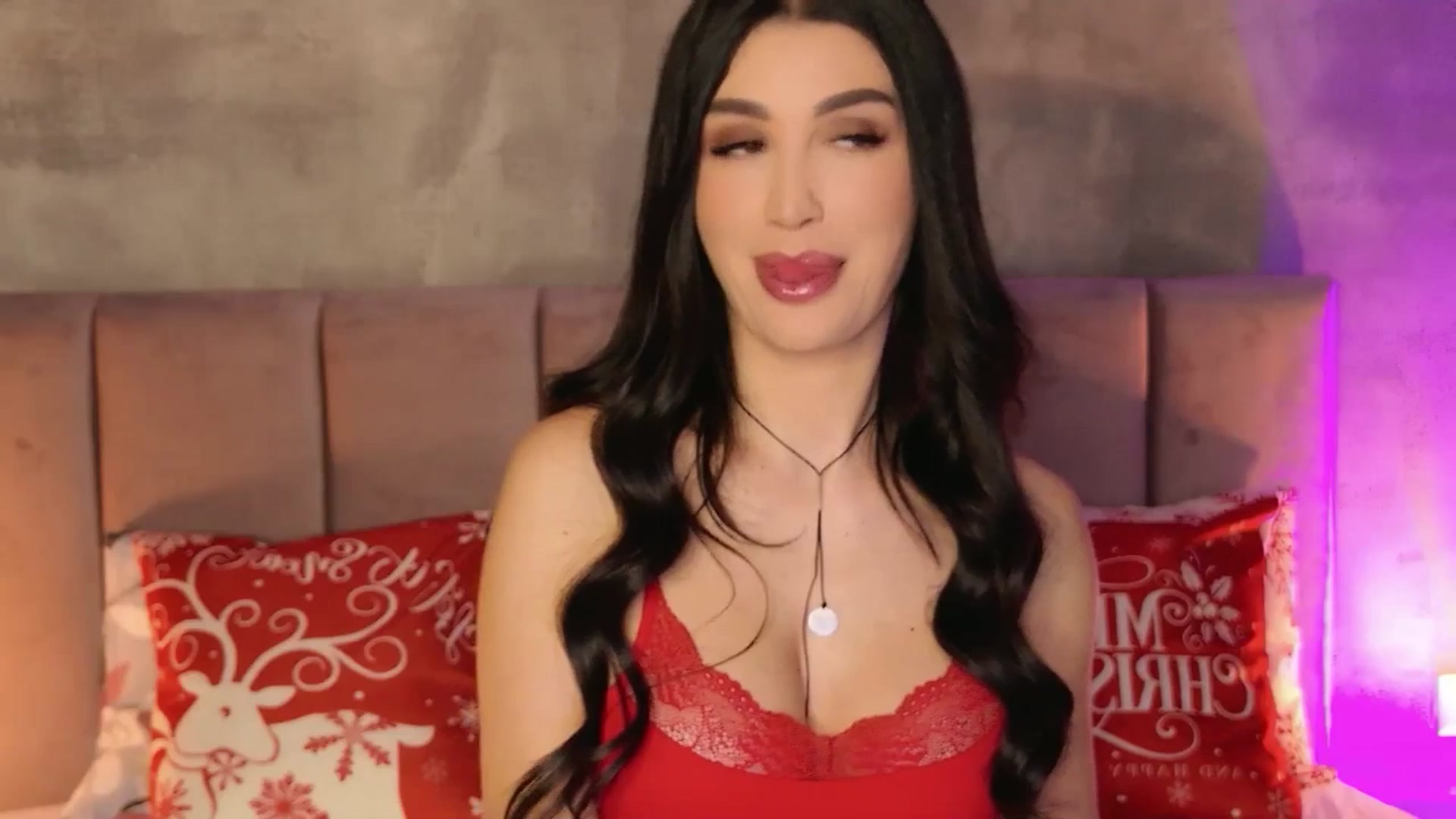 Gallery image thumbnail from AllisonDesire's myfreecams stream on, 12/23/2025, 16:00 image 12 of 20