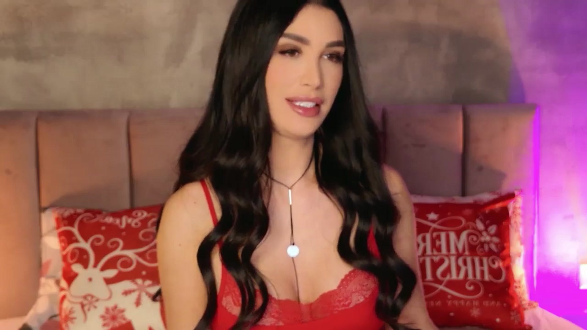 Gallery image thumbnail from AllisonDesire's myfreecams stream on, 12/23/2025, 16:41 image 6 of 20