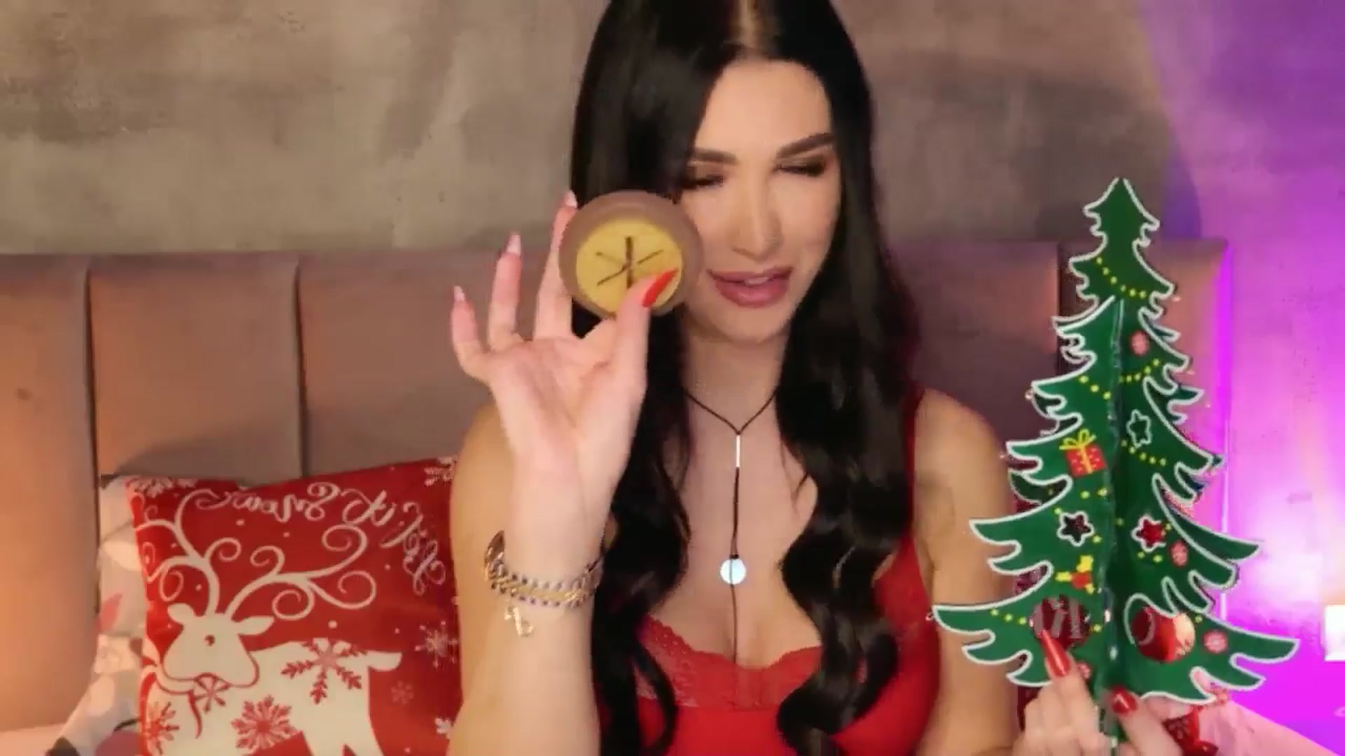 Gallery image thumbnail from AllisonDesire's myfreecams stream on, 12/23/2025, 16:41 image 20 of 20