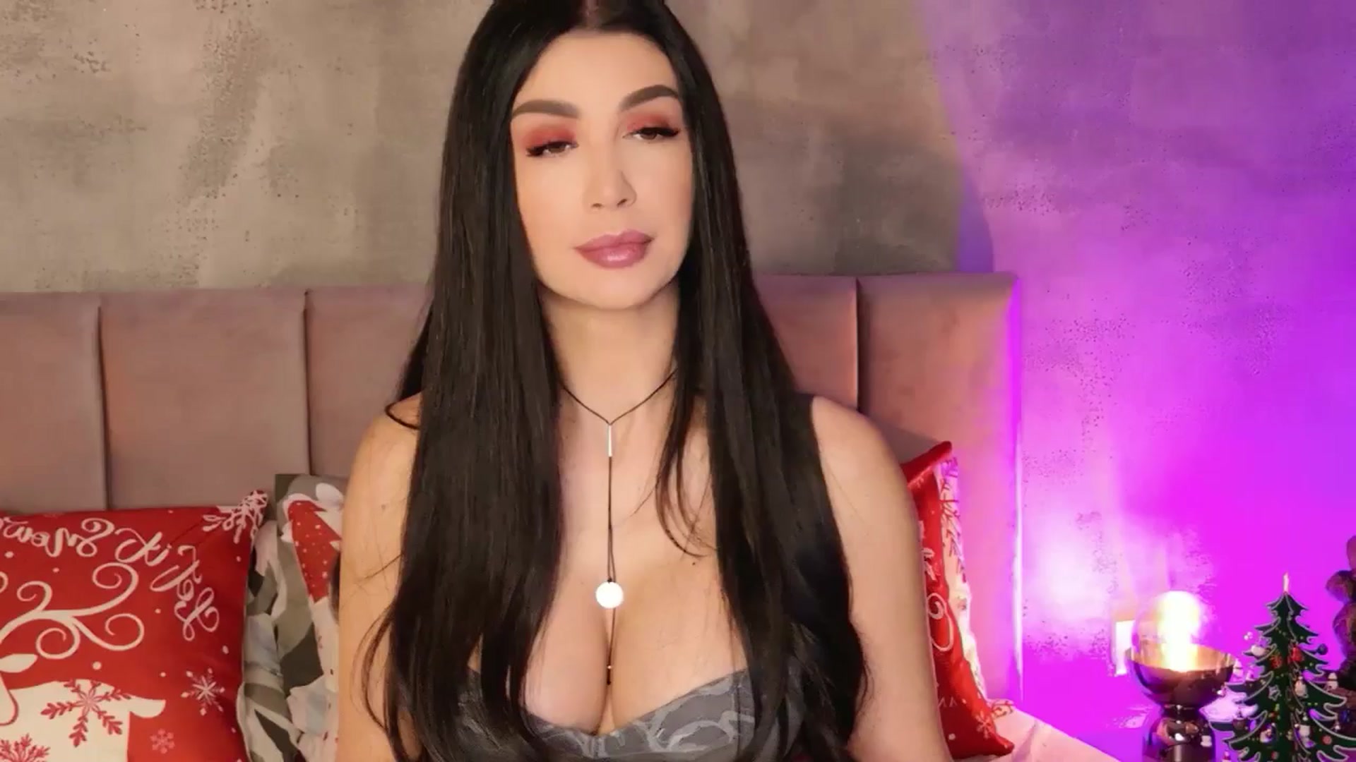 Gallery image thumbnail from AllisonDesire's myfreecams stream on, 12/30/2025, 16:44 image 1 of 20