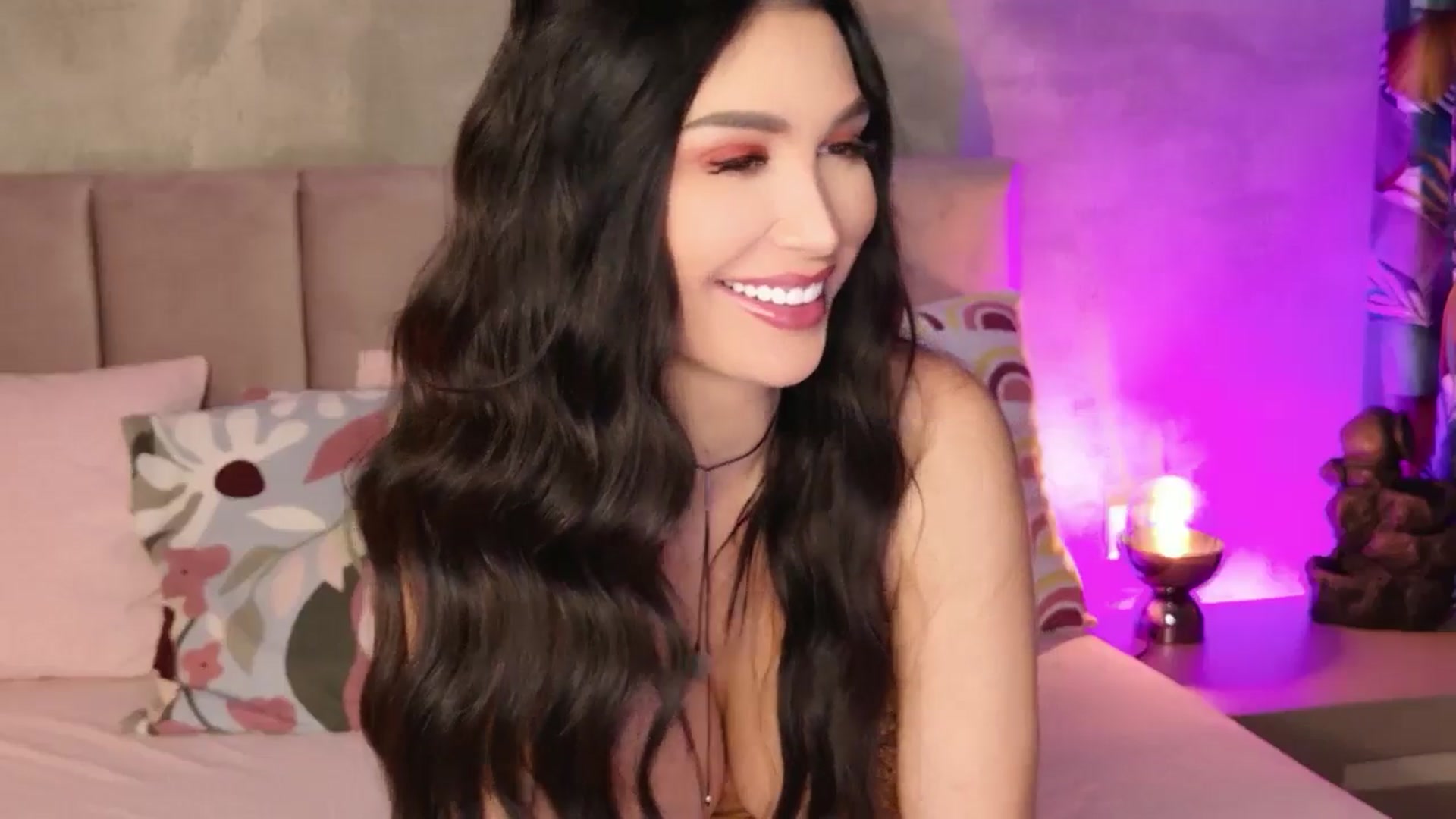 Gallery image thumbnail from AllisonDesire's myfreecams stream on, 01/03/2026, 11:57 image 8 of 20