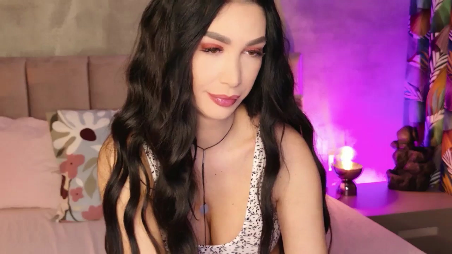 Gallery image thumbnail from AllisonDesire's myfreecams stream on, 01/04/2026, 06:54 image 15 of 20
