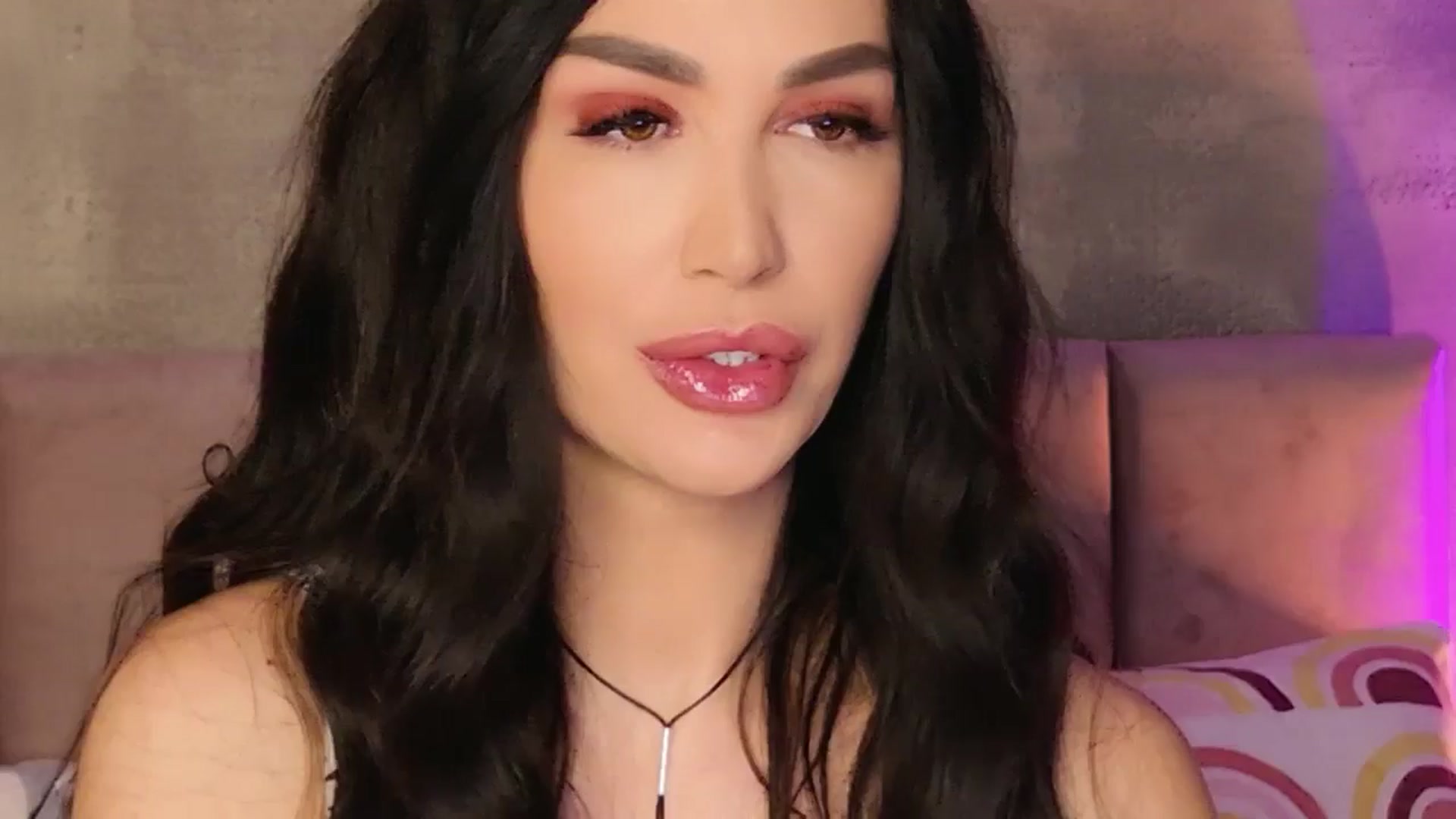Gallery image thumbnail from AllisonDesire's myfreecams stream on, 01/04/2026, 09:02 image 1 of 20