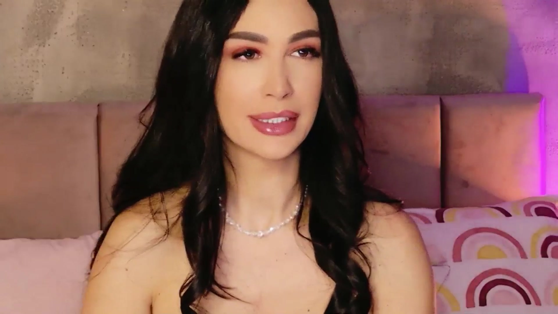 Gallery image thumbnail from AllisonDesire's myfreecams stream on, 01/07/2026, 19:17 image 4 of 20