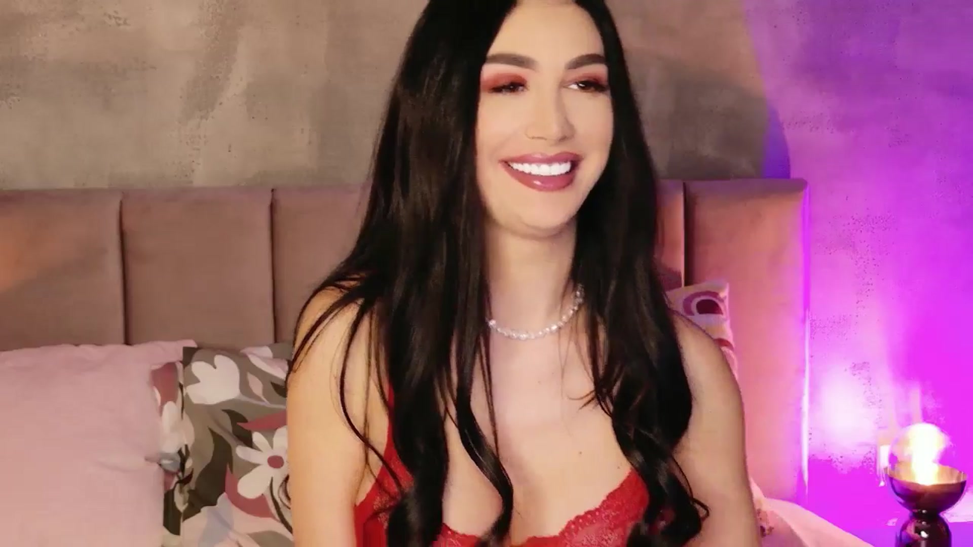 Gallery image thumbnail from AllisonDesire's myfreecams stream on, 01/08/2026, 17:31 image 12 of 20