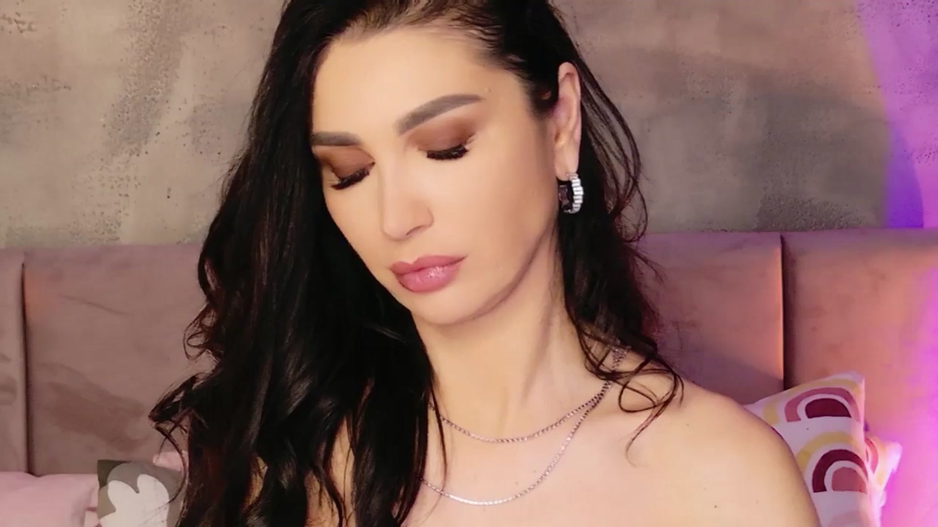 Gallery image thumbnail from AllisonDesire's myfreecams stream on, 01/14/2026, 12:08 image 11 of 20