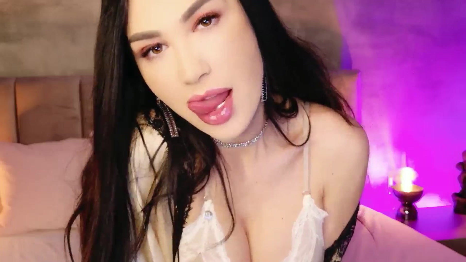 Gallery image thumbnail from AllisonDesire's myfreecams stream on, 01/16/2026, 05:25 image 9 of 20
