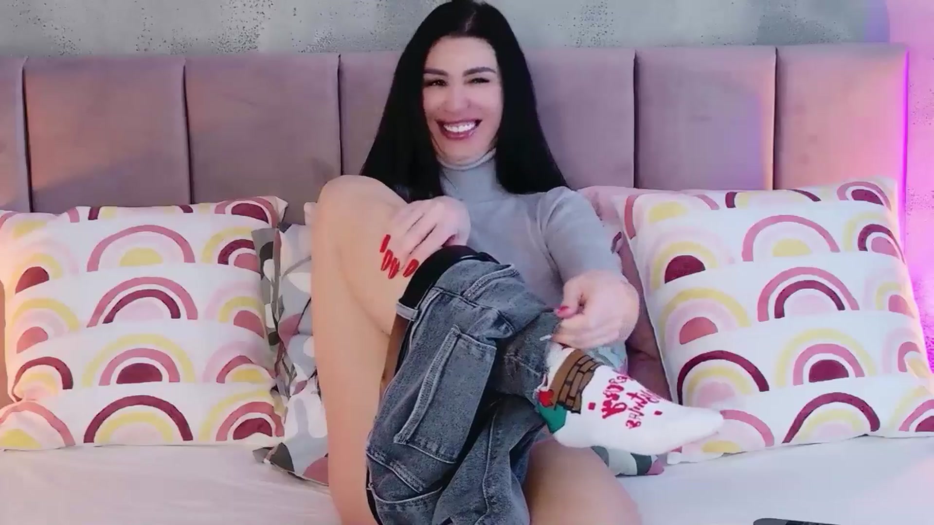 Gallery image thumbnail from AllisonDesire's myfreecams stream on, 01/17/2026, 10:26 image 10 of 20