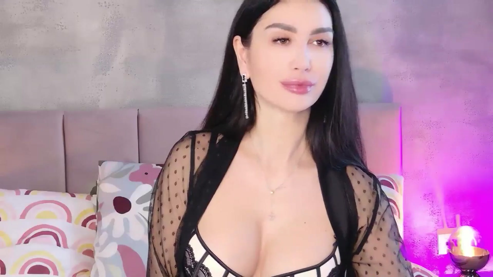 Gallery image thumbnail from AllisonDesire's myfreecams stream on, 01/18/2026, 11:46 image 6 of 20