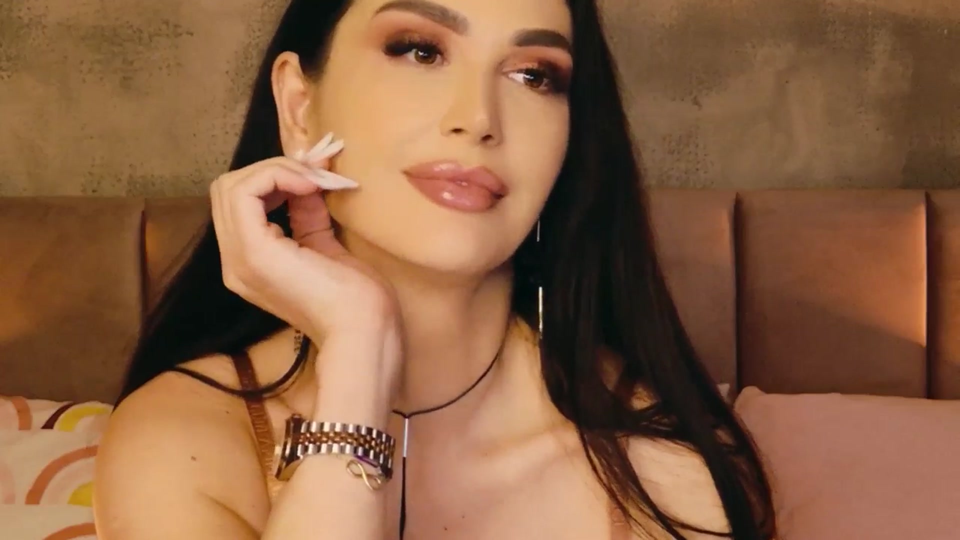 Gallery image thumbnail from AllisonDesire's myfreecams stream on, 02/20/2026, 16:27 image 15 of 20