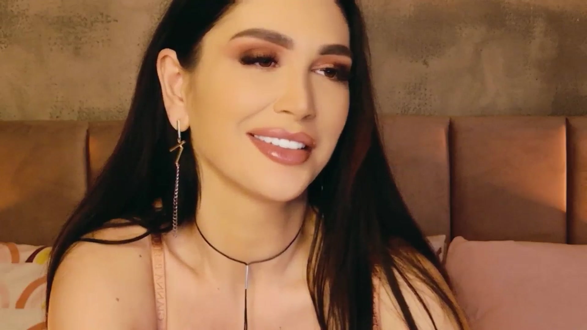 Gallery image thumbnail from AllisonDesire's myfreecams stream on, 02/20/2026, 16:27 image 16 of 20