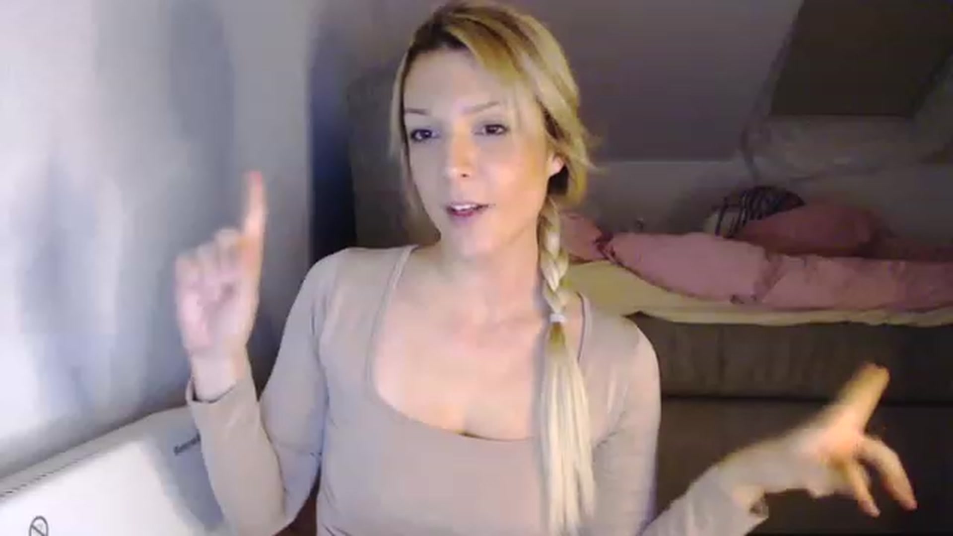 Gallery image thumbnail from AllleeS's myfreecams stream on, 12/07/2022, 15:51 image 14 of 20