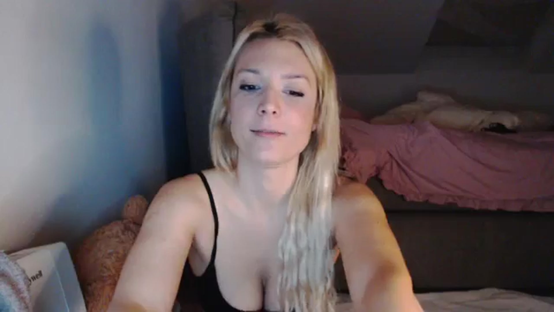 Gallery image thumbnail from AllleeS's myfreecams stream on, 10/19/2023, 14:54 image 3 of 20