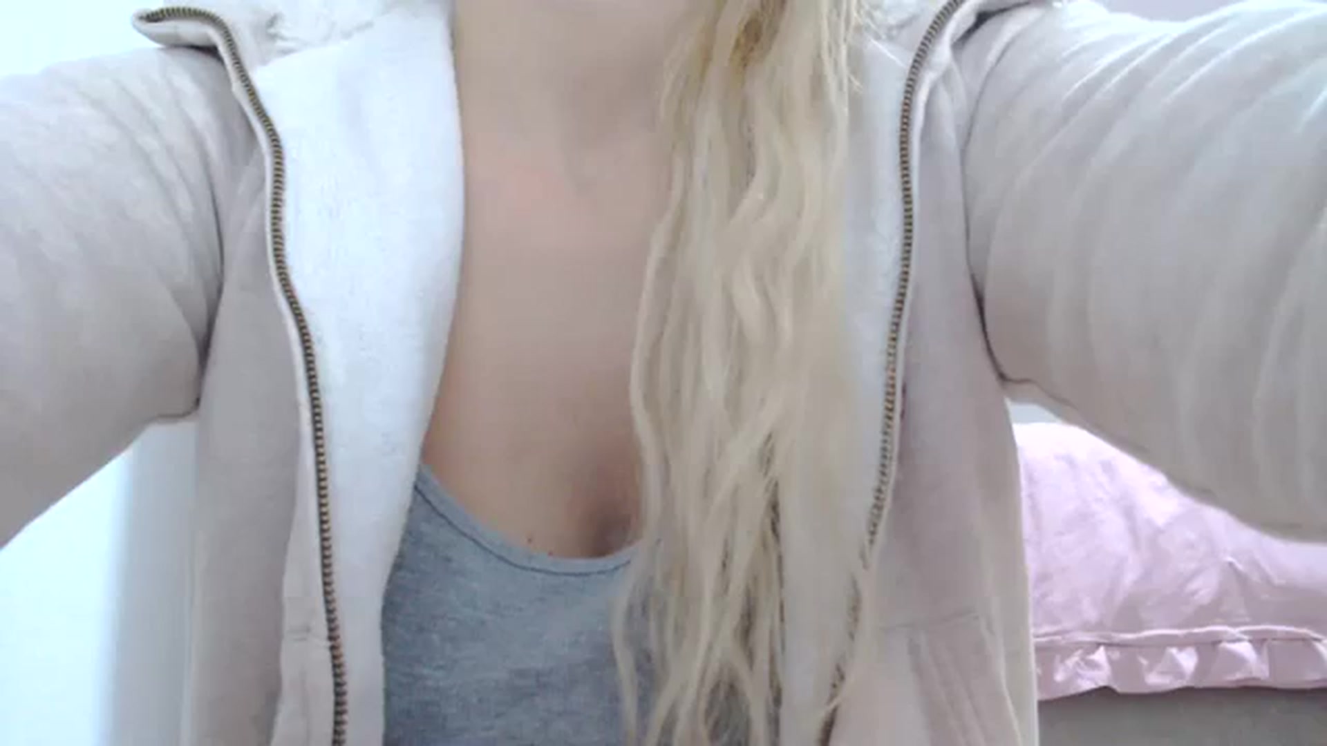 Gallery image thumbnail from AllleeS's myfreecams stream on, 11/10/2023, 14:57 image 7 of 20