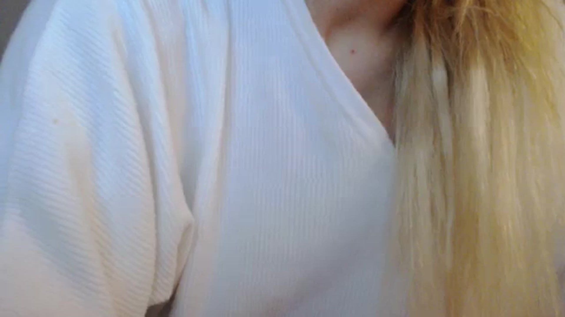 Gallery image thumbnail from AllleeS's myfreecams stream on, 11/13/2023, 14:14 image 4 of 20
