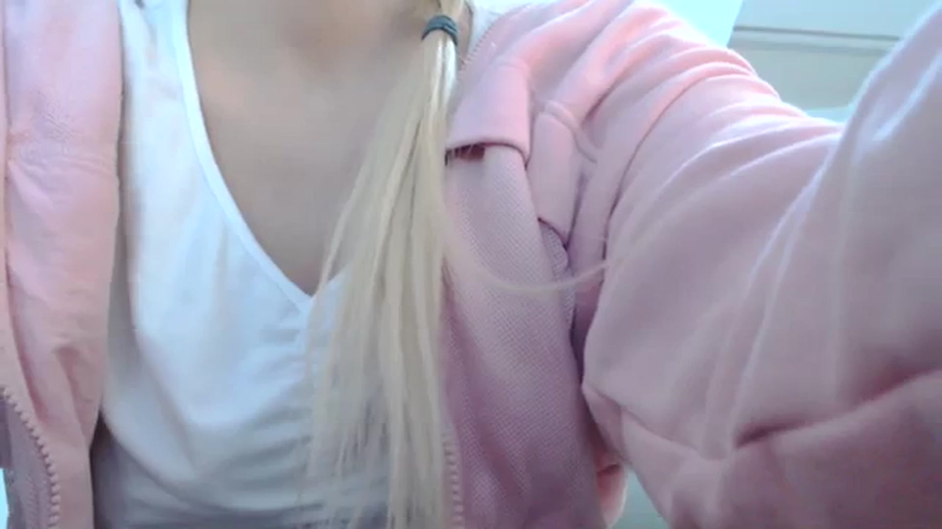 Gallery image thumbnail from AllleeS's myfreecams stream on, 12/14/2023, 14:46 image 5 of 20
