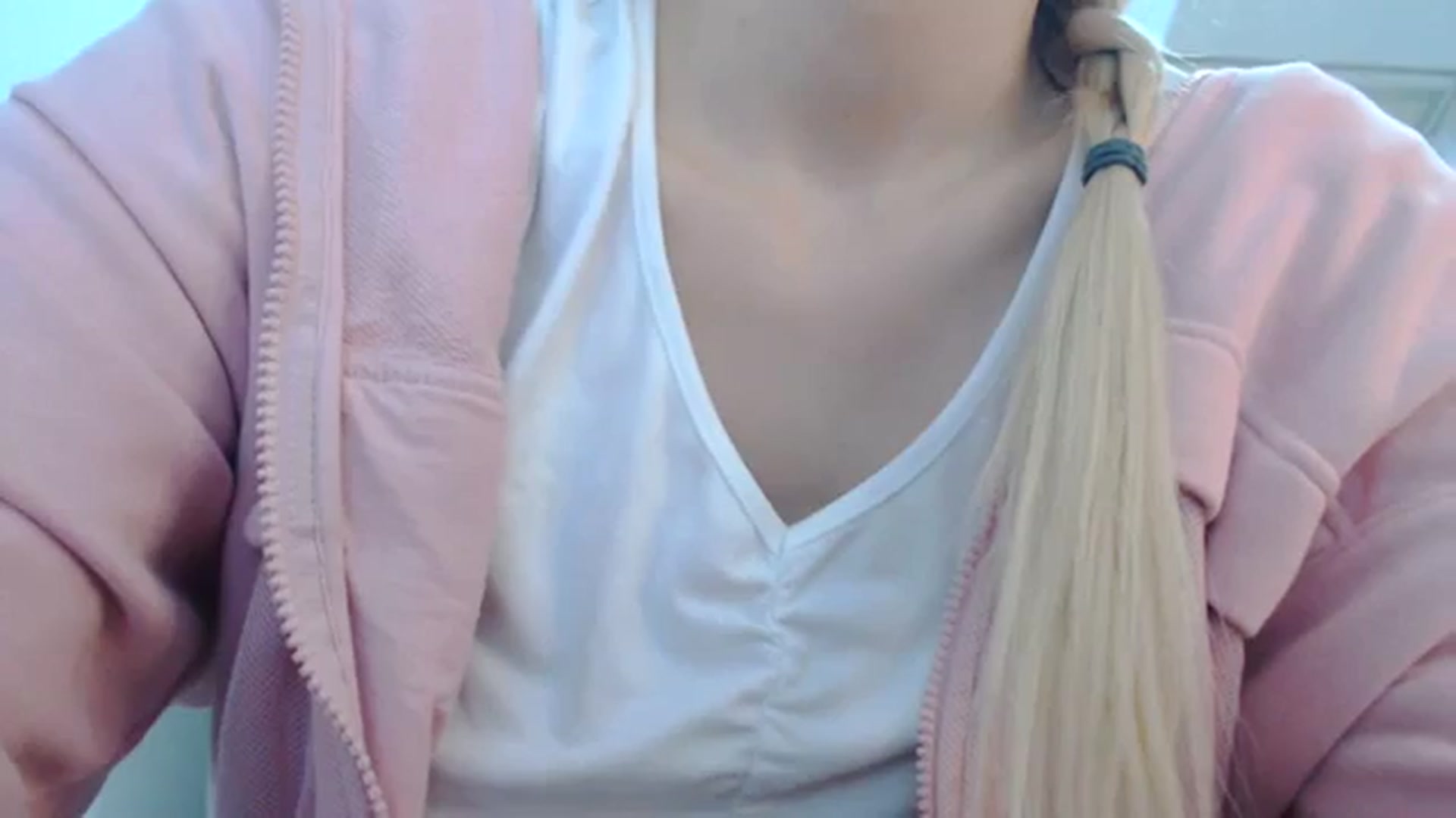 Gallery image thumbnail from AllleeS's myfreecams stream on, 12/14/2023, 14:46 image 7 of 20