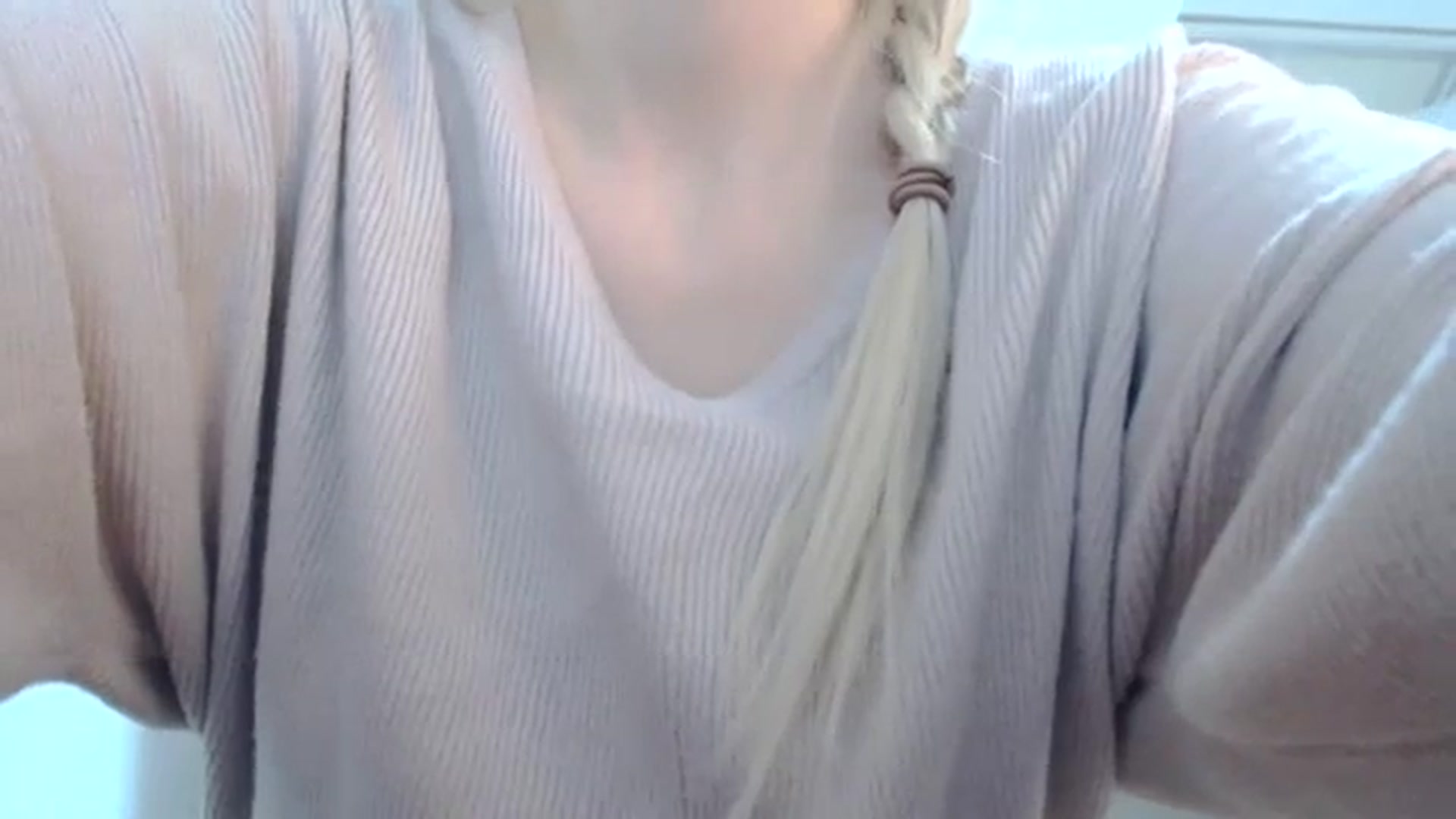 Gallery image thumbnail from AllleeS's myfreecams stream on, 12/17/2023, 15:07 image 18 of 20
