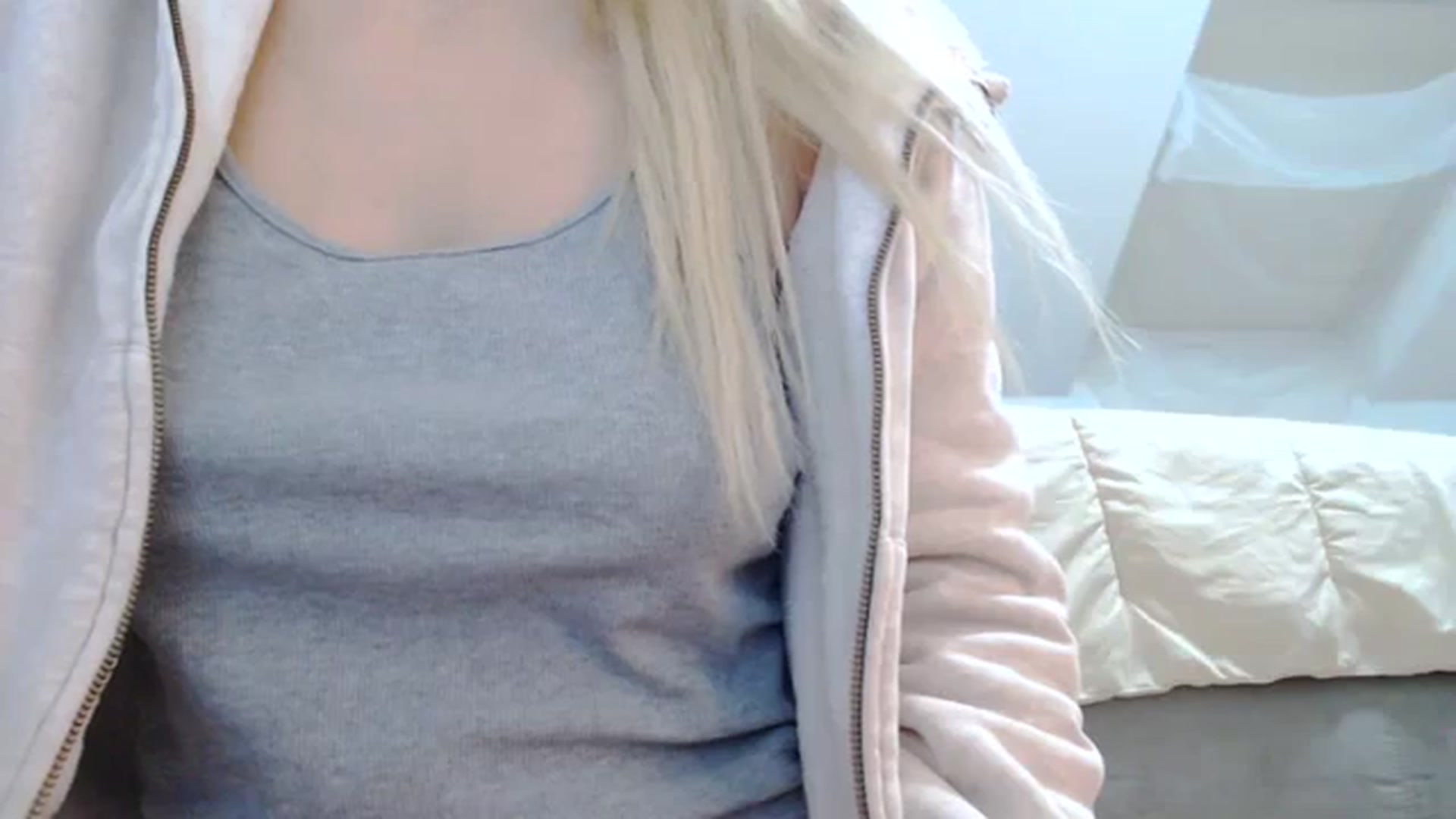 Gallery image thumbnail from AllleeS's myfreecams stream on, 12/19/2023, 14:45 image 14 of 20