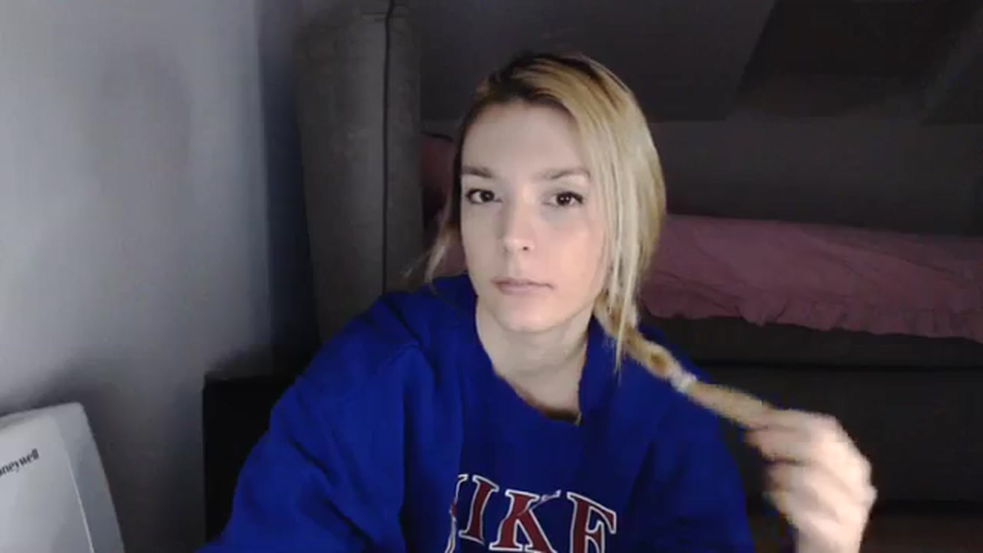 Gallery image thumbnail from AllleeS's myfreecams stream on, 01/18/2024, 14:07 image 6 of 20