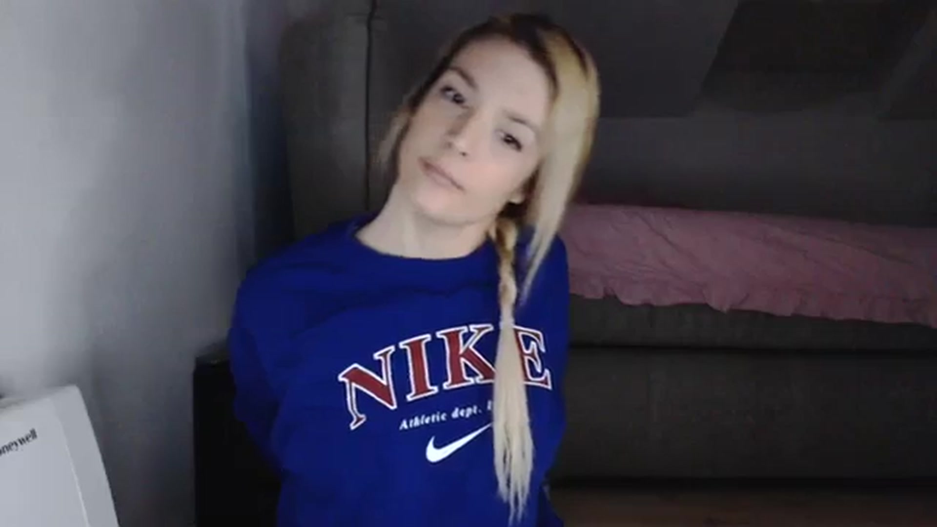 Gallery image thumbnail from AllleeS's myfreecams stream on, 01/18/2024, 14:07 image 7 of 20