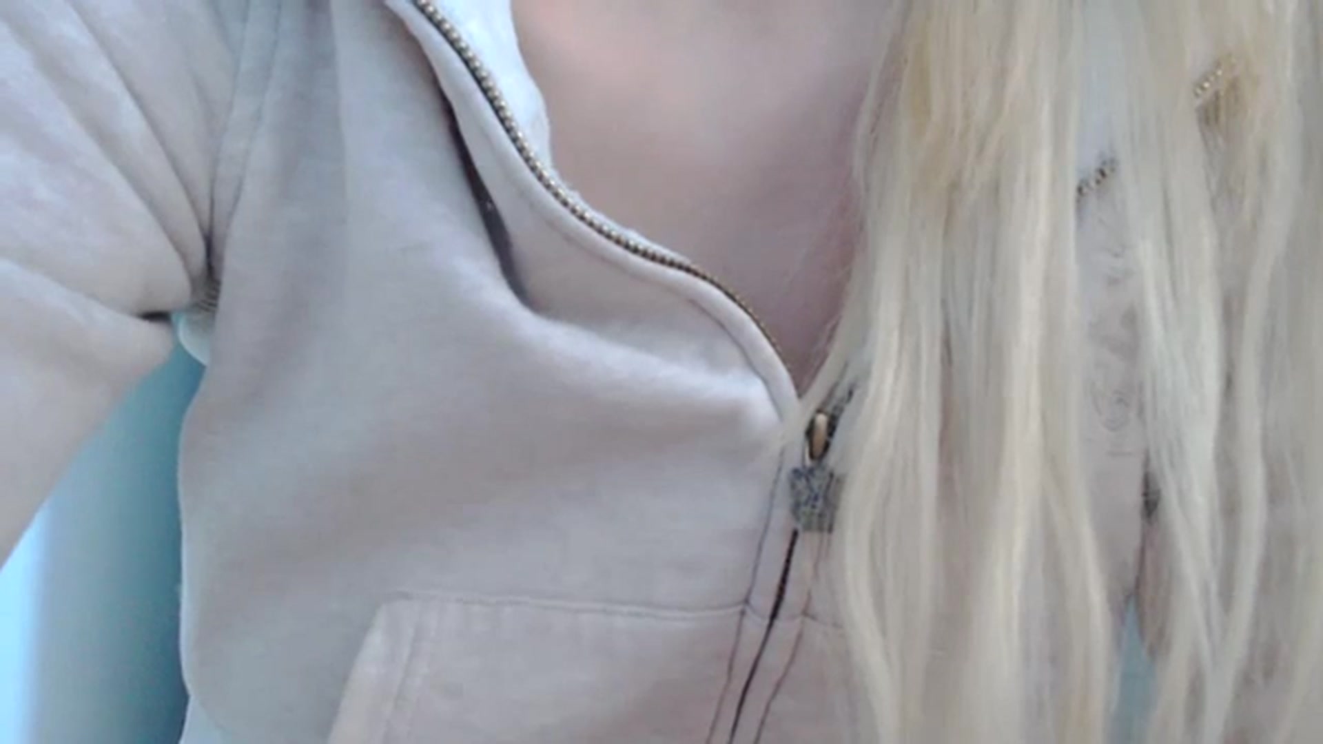 Gallery image thumbnail from AllleeS's myfreecams stream on, 01/23/2024, 14:36 image 10 of 20